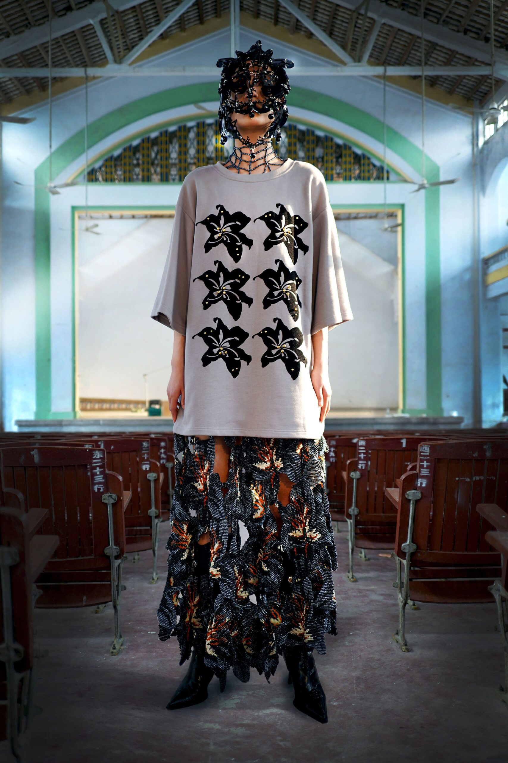 Yueqi Qi Shanghai F/W 22 Look 8