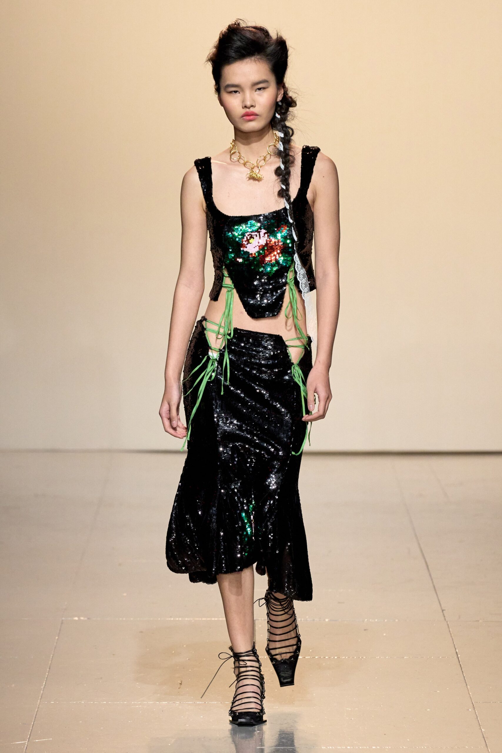 Yuhan Wang F/W 23 Look 8