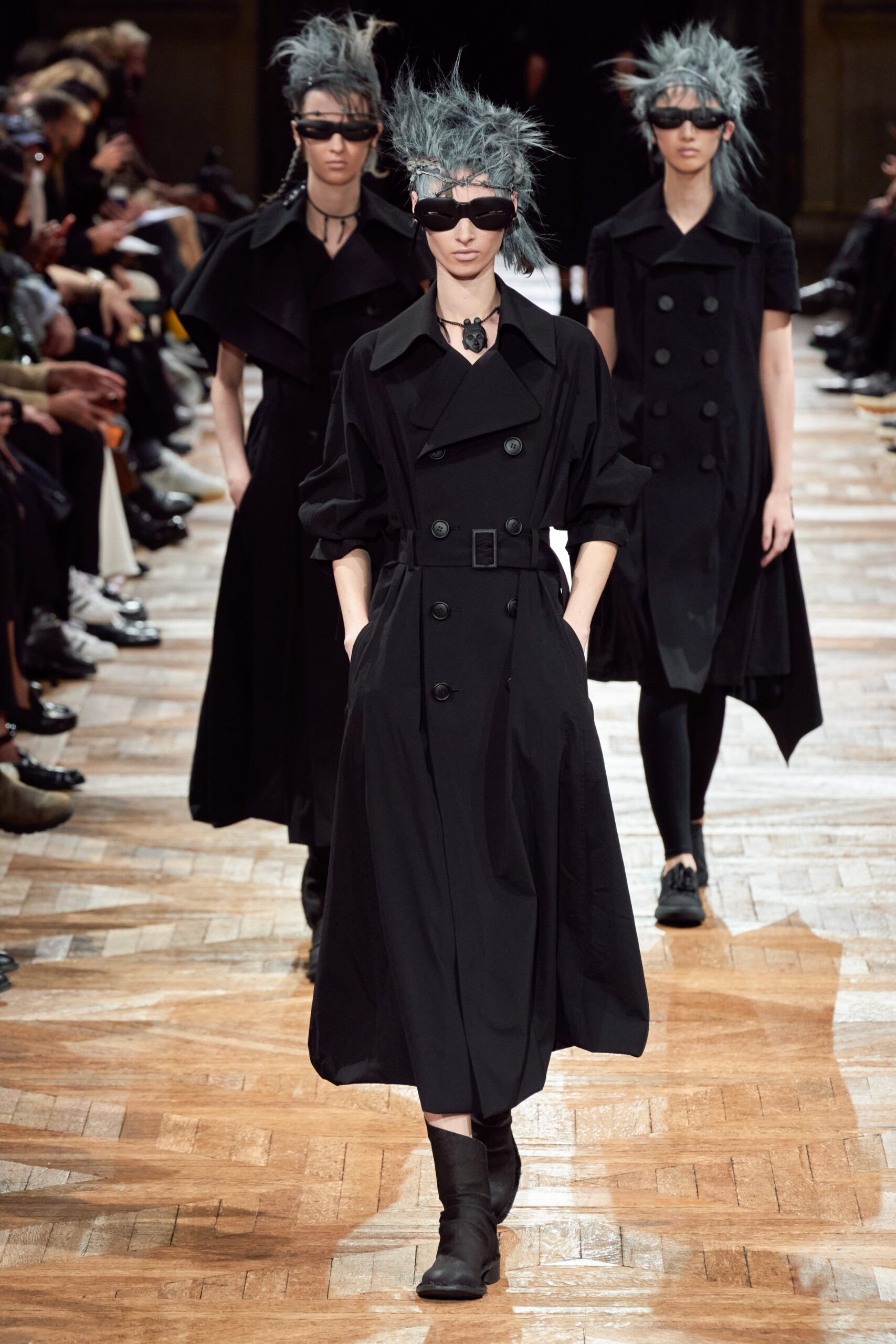 Yohji Yamamoto S/S 22 Look 9