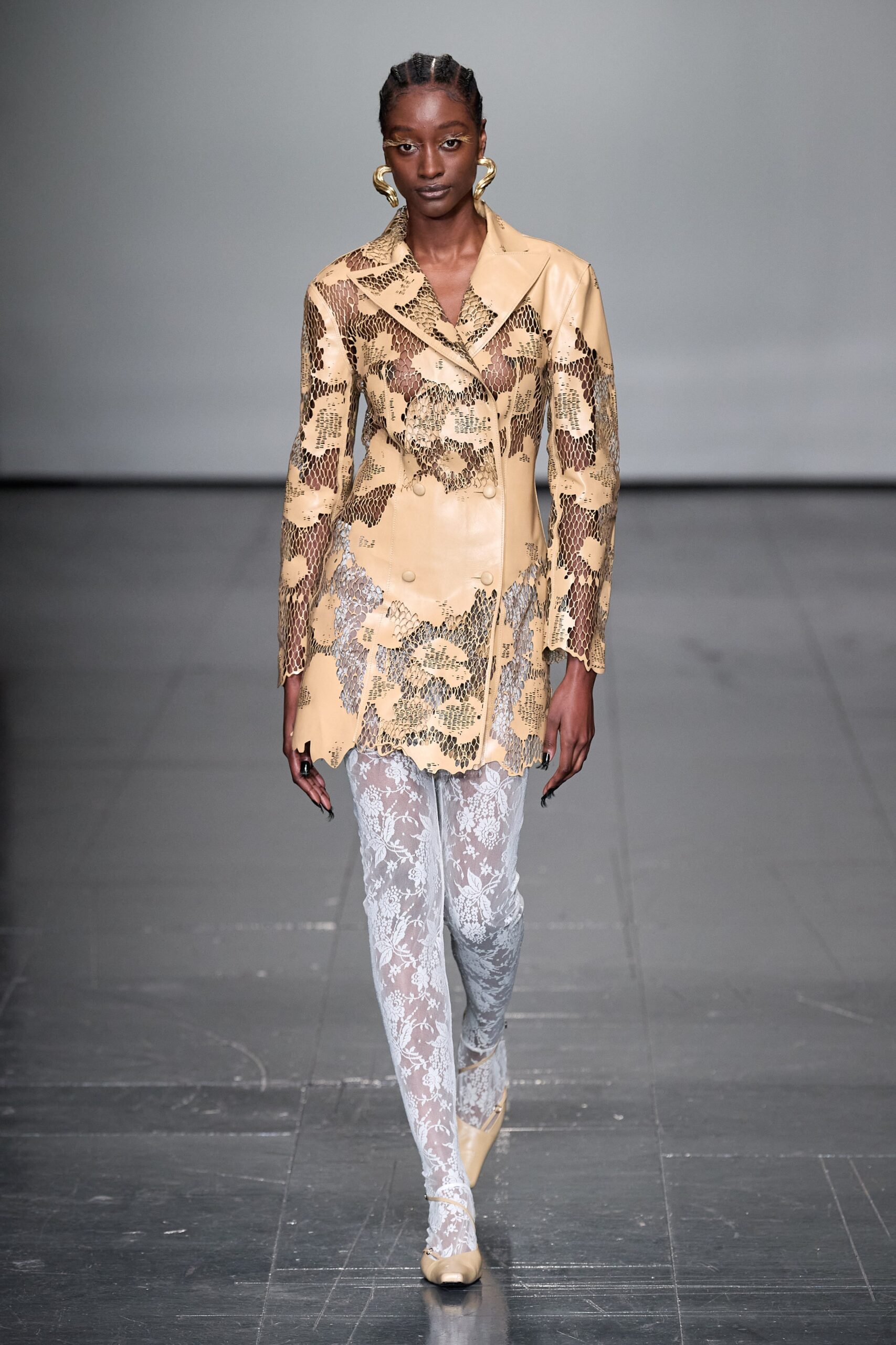Yuhan Wang F/W 22 Look 9