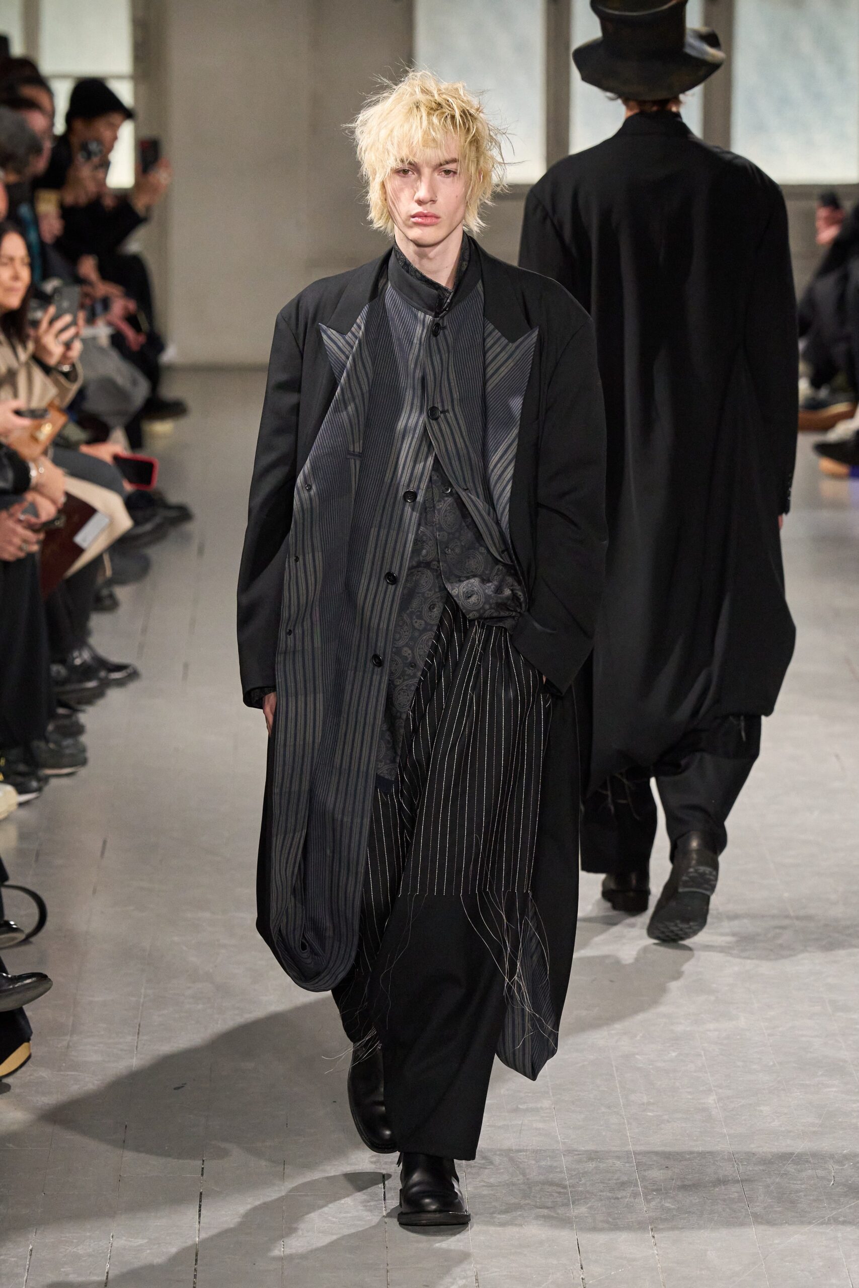 Yohji Yamamoto F/W 23 Menswear Look 9