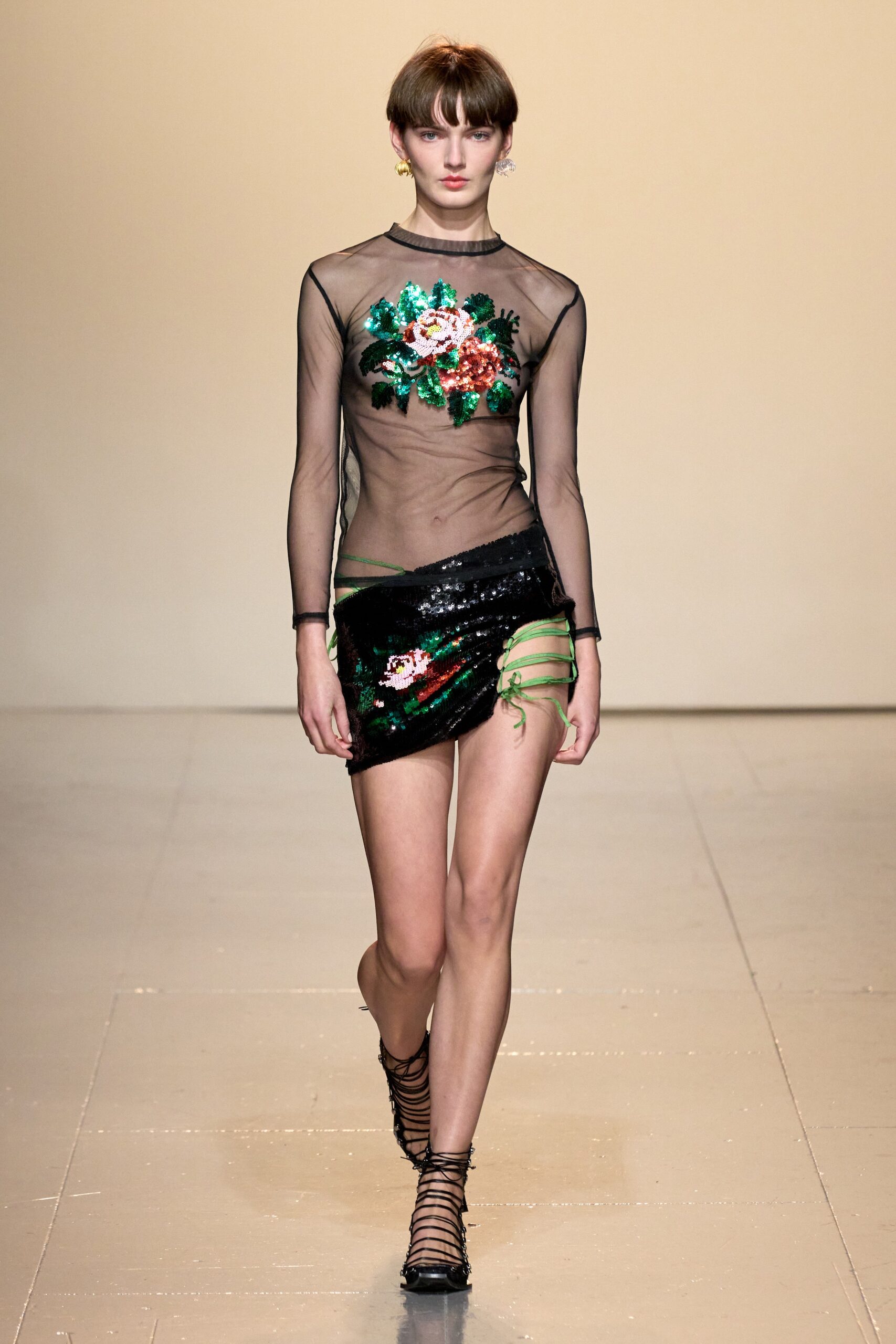 Yuhan Wang F/W 23 Look 9