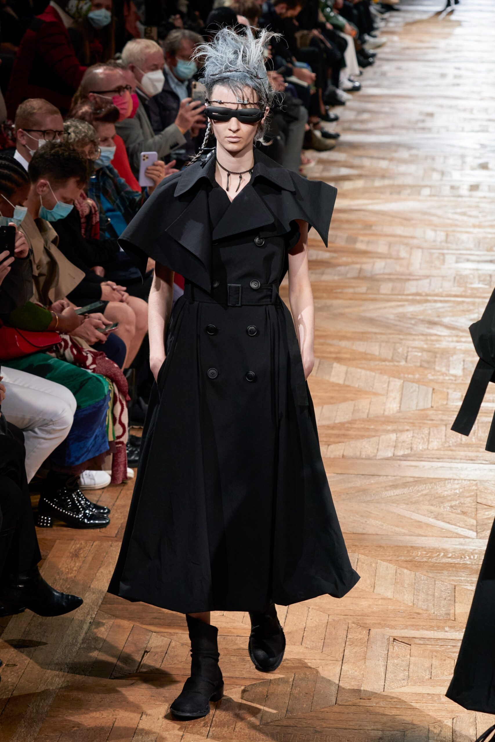 Yohji Yamamoto S/S 22 Look 10