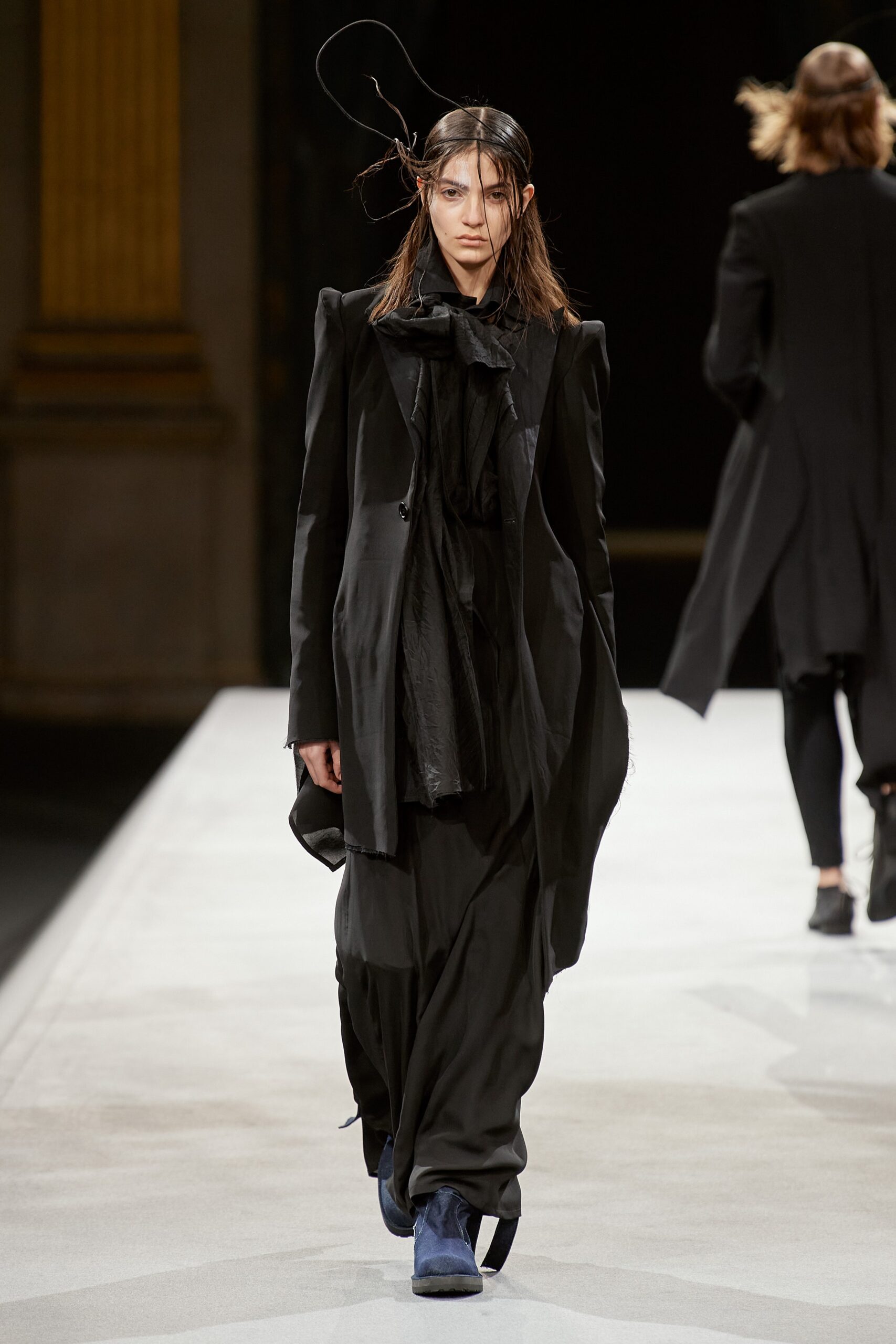Yohji Yamamoto F/W 22 Look 10