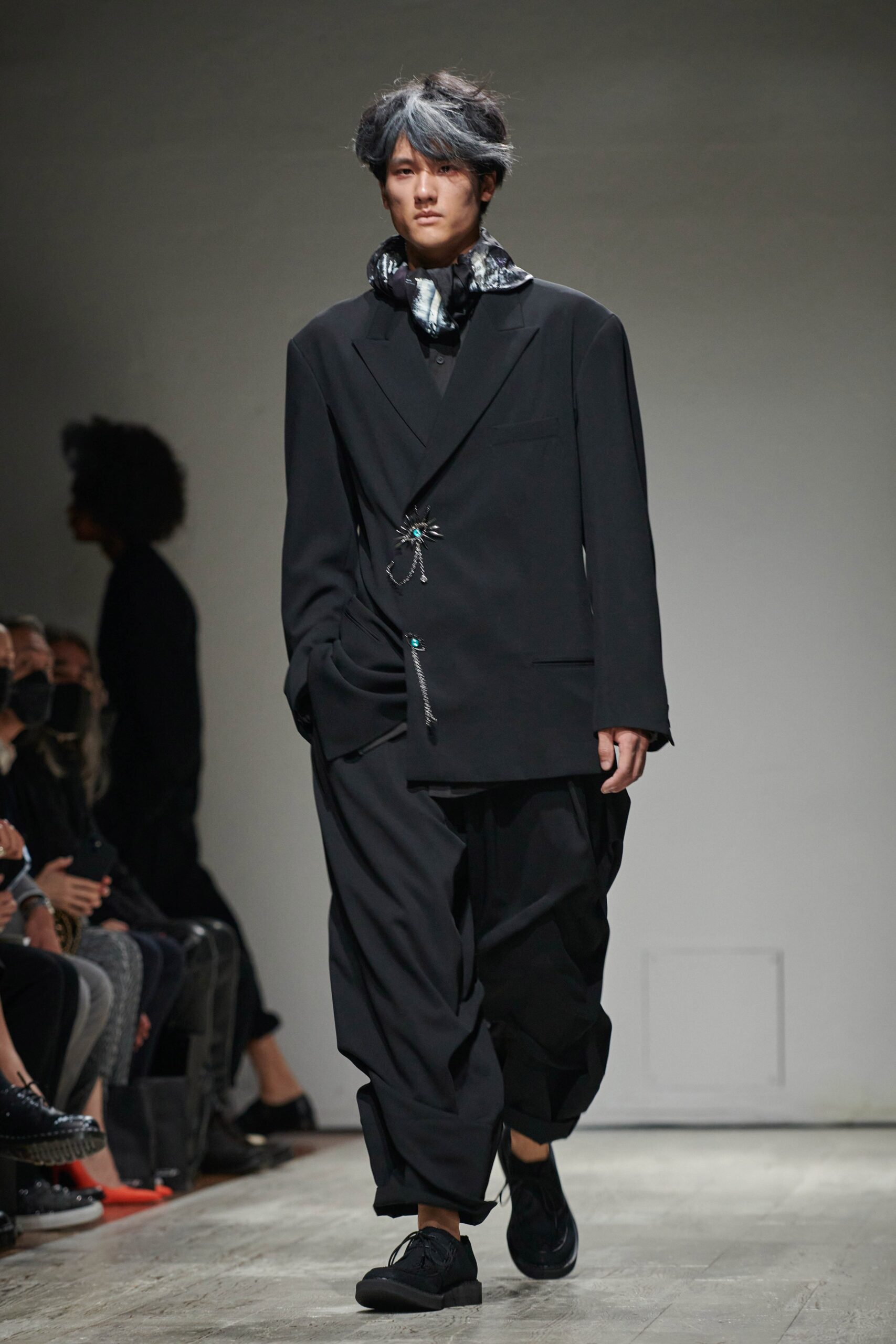 Yohji Yamamoto S/S 23 Menswear Look 10