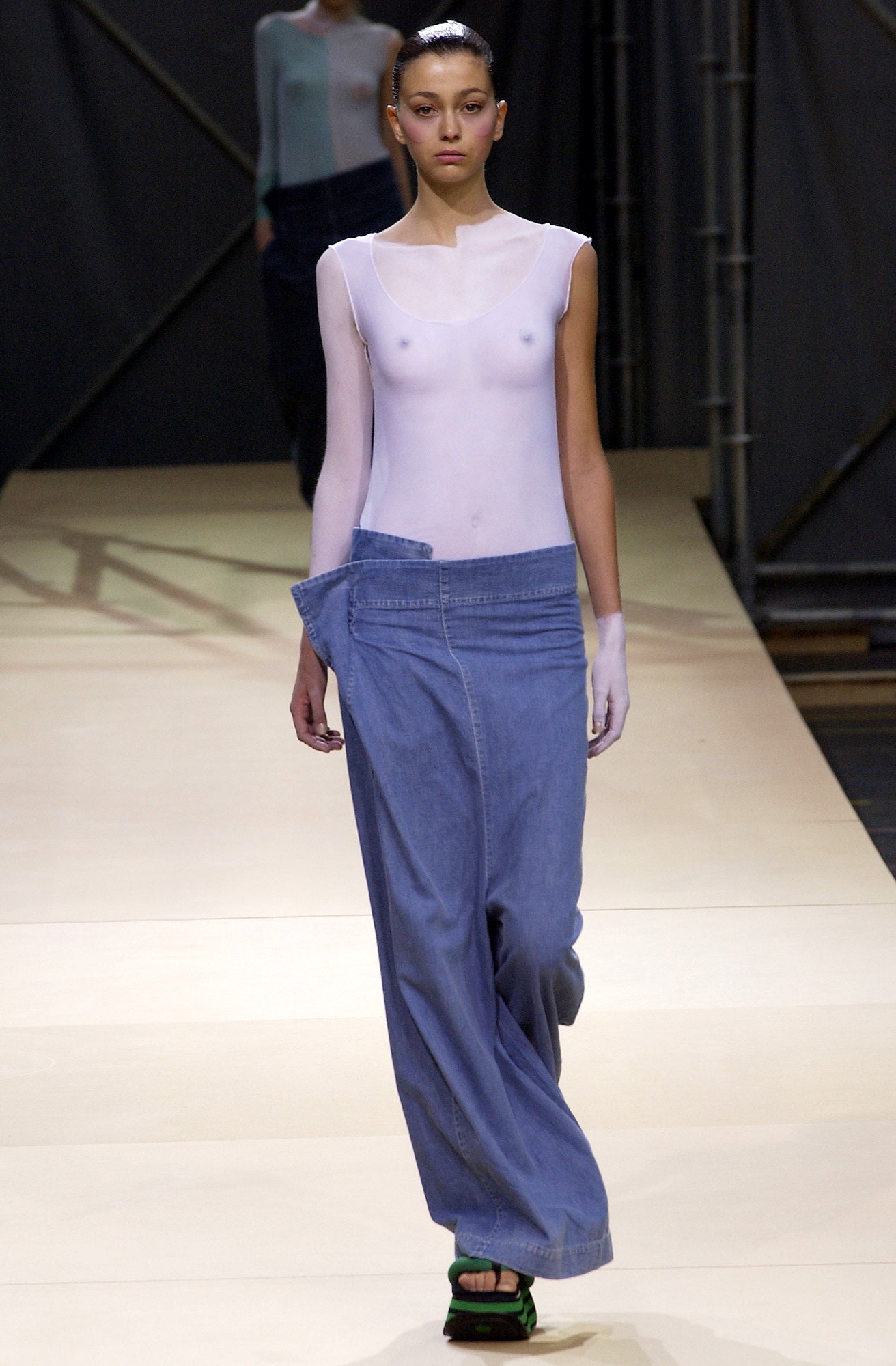 Yohji Yamamoto S/S 04 Look 1