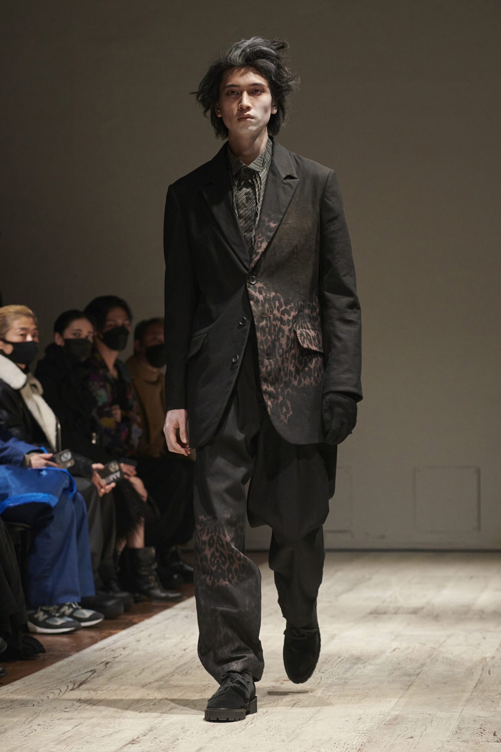 Yohji Yamamoto F/W 22 Menswear Look 11