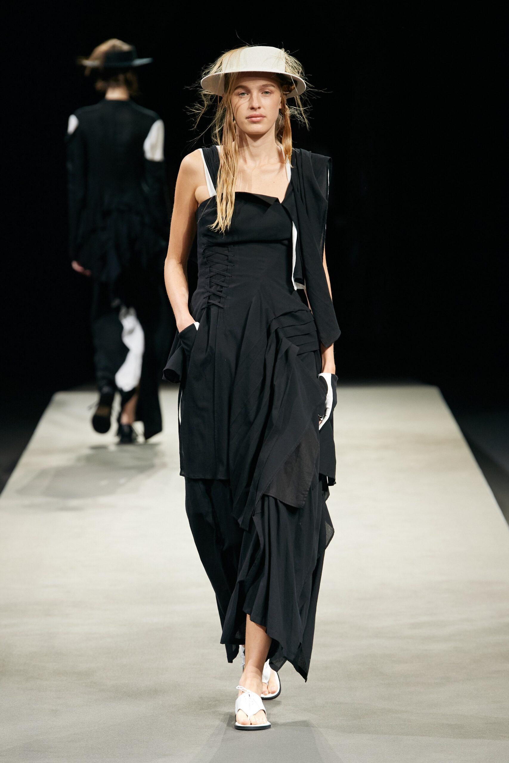 Yohji Yamamoto S/S 23 Look 12