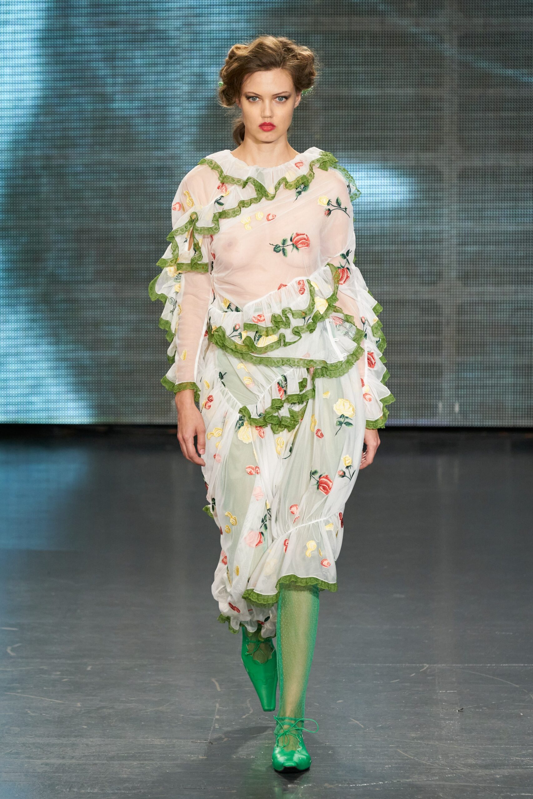 Yuhan Wang S/S 22 Look 13