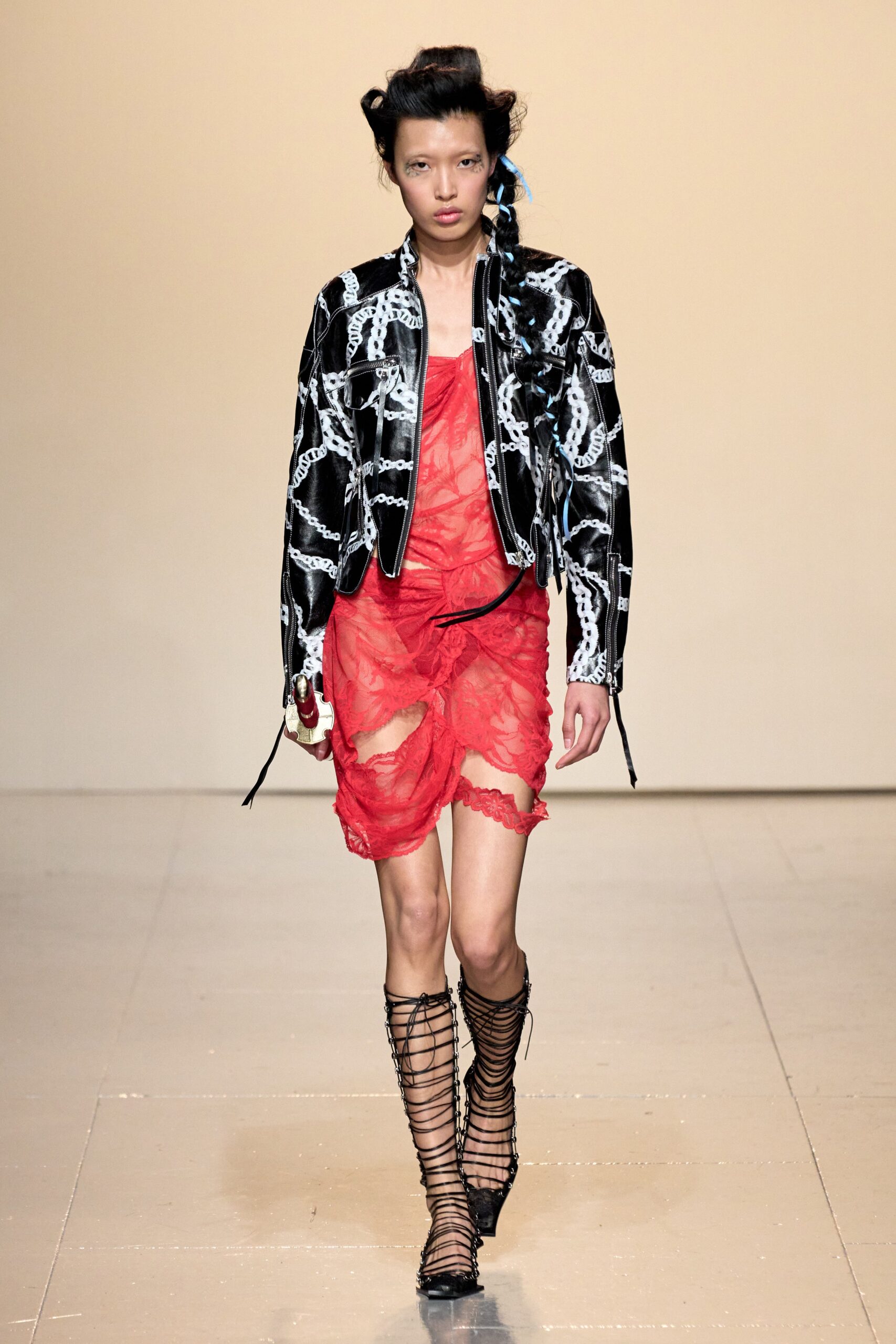 Yuhan Wang F/W 23 Look 13