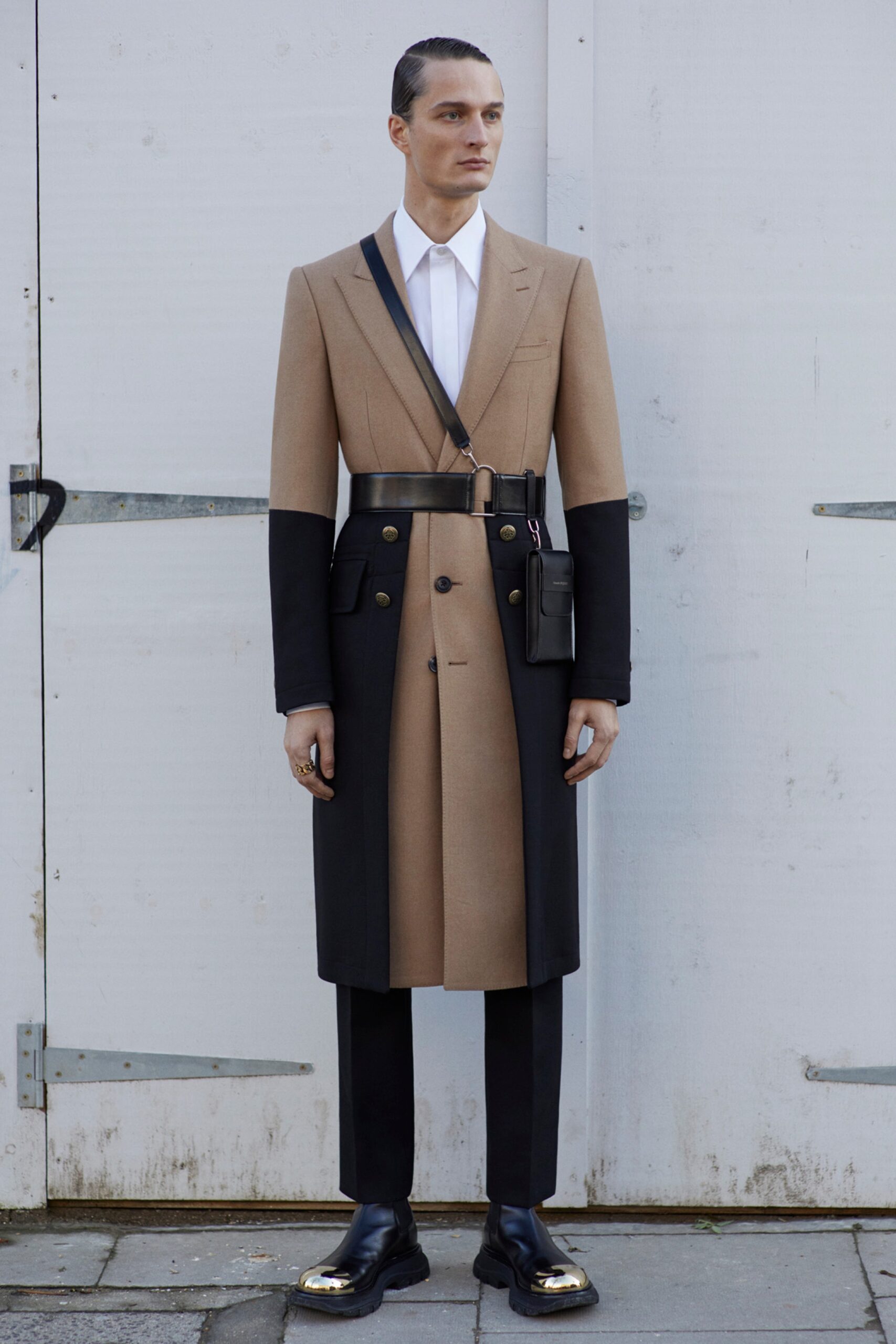 Alexander McQueen F/W 20 Menswear Look 10