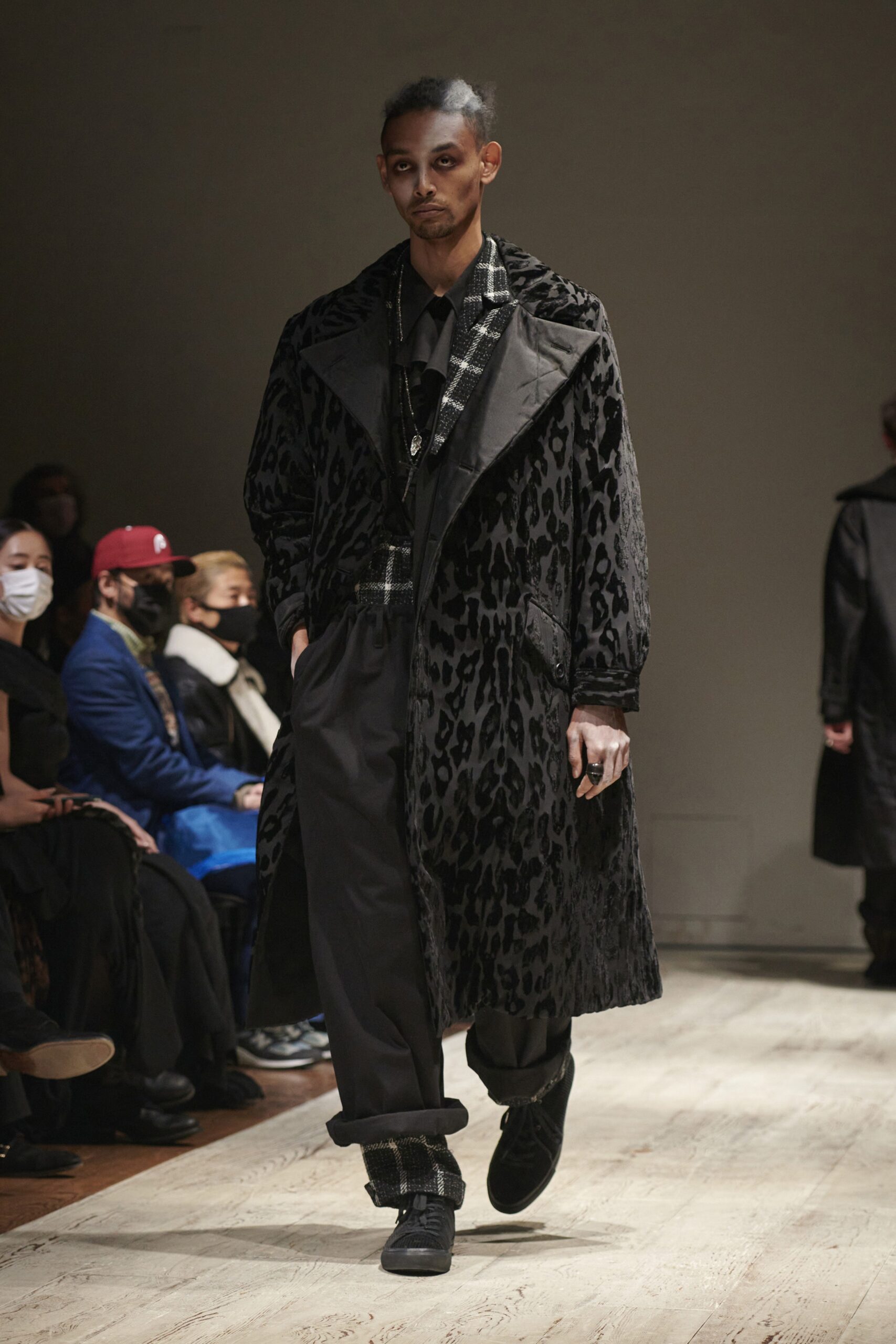 Yohji Yamamoto F/W 22 Menswear Look 14