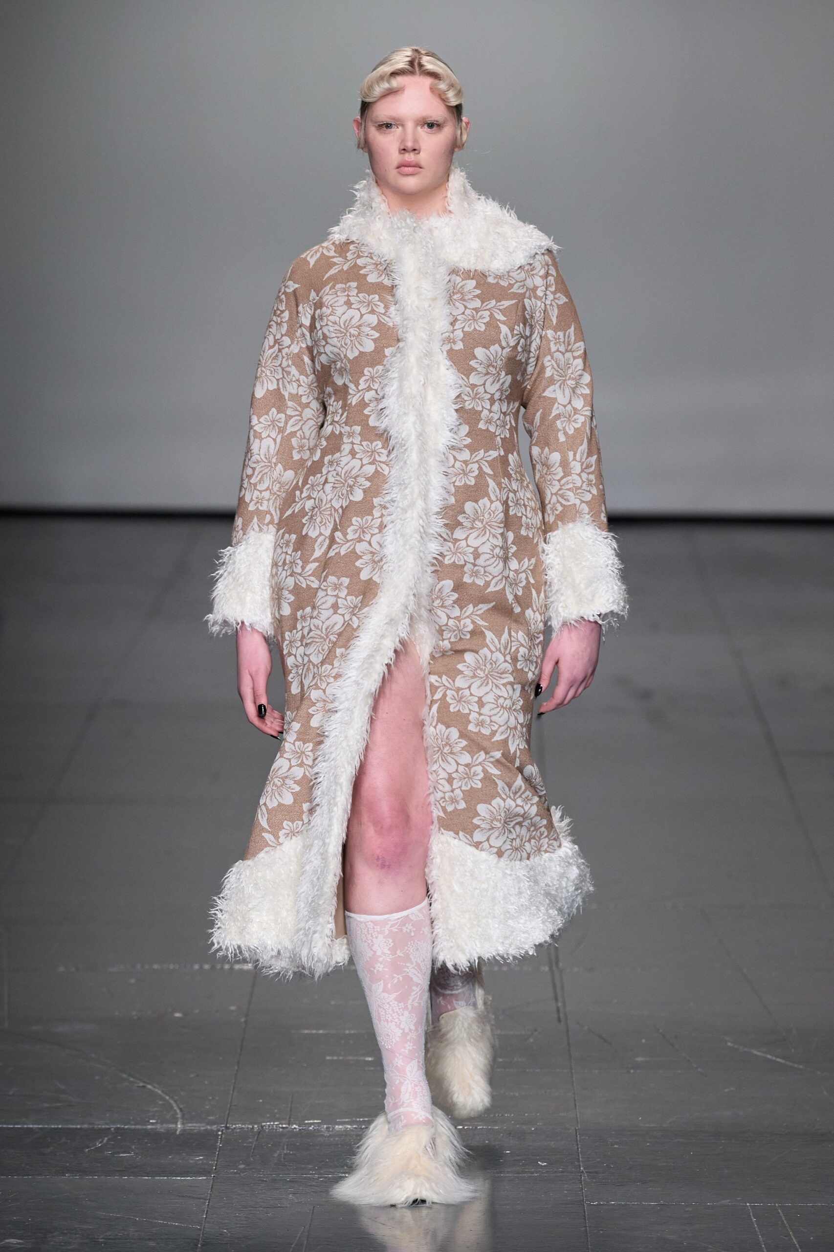 Yuhan Wang F/W 22 Look 14