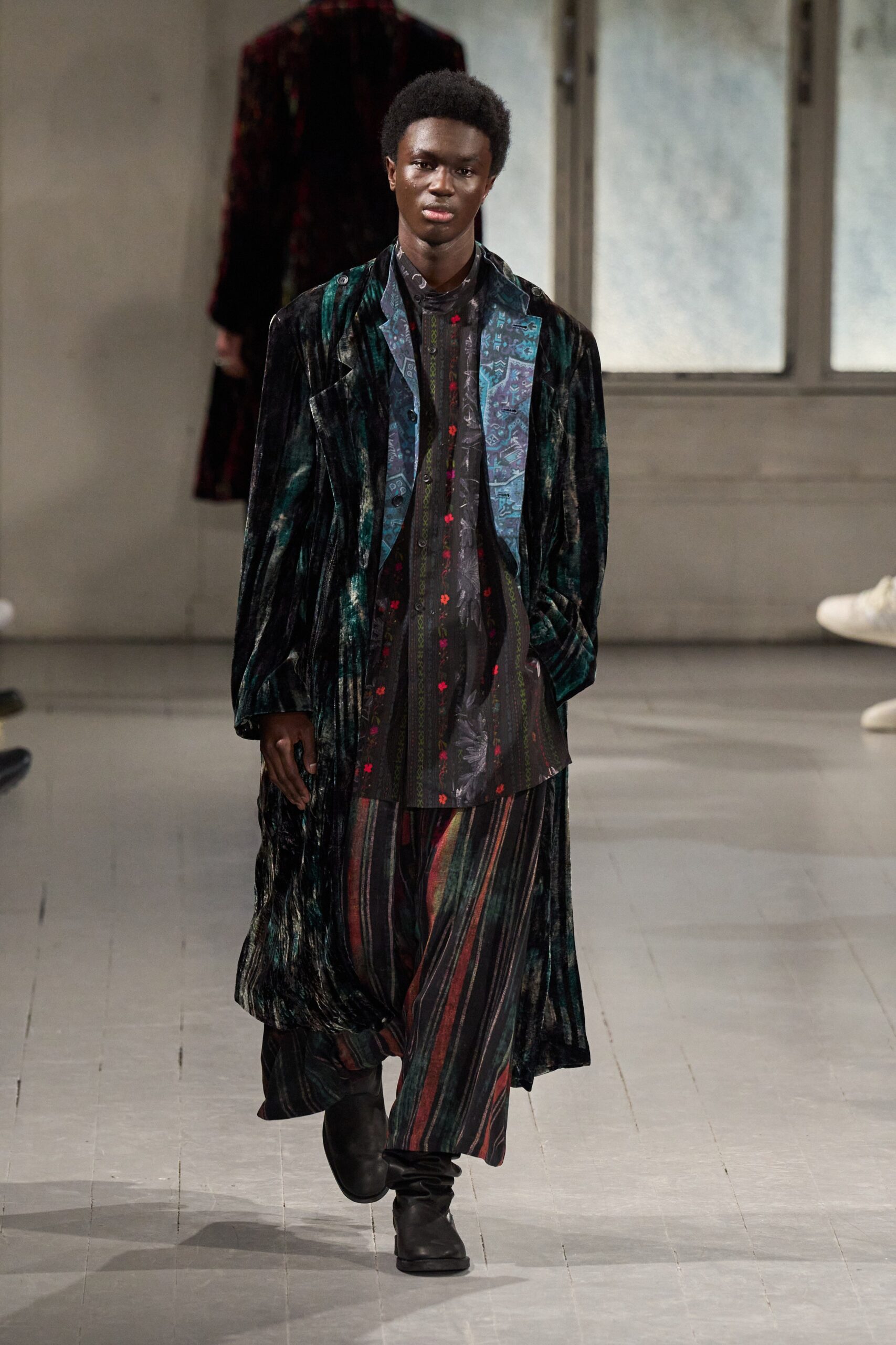 Yohji Yamamoto F/W 23 Menswear Look 14