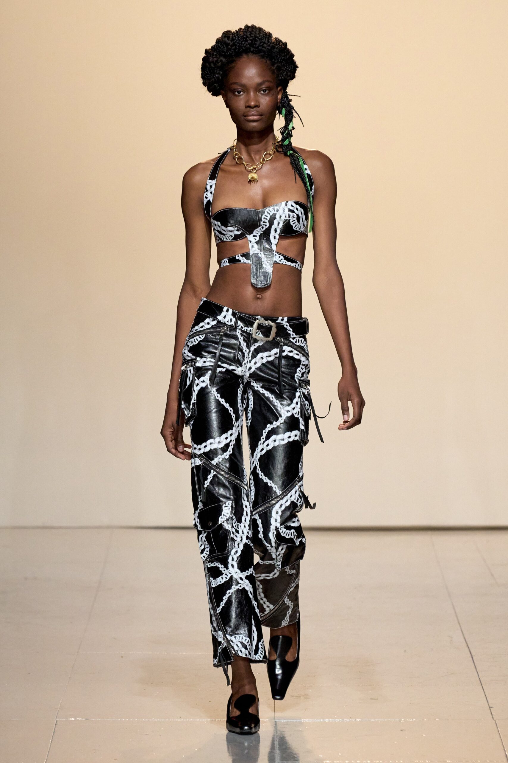 Yuhan Wang F/W 23 Look 14