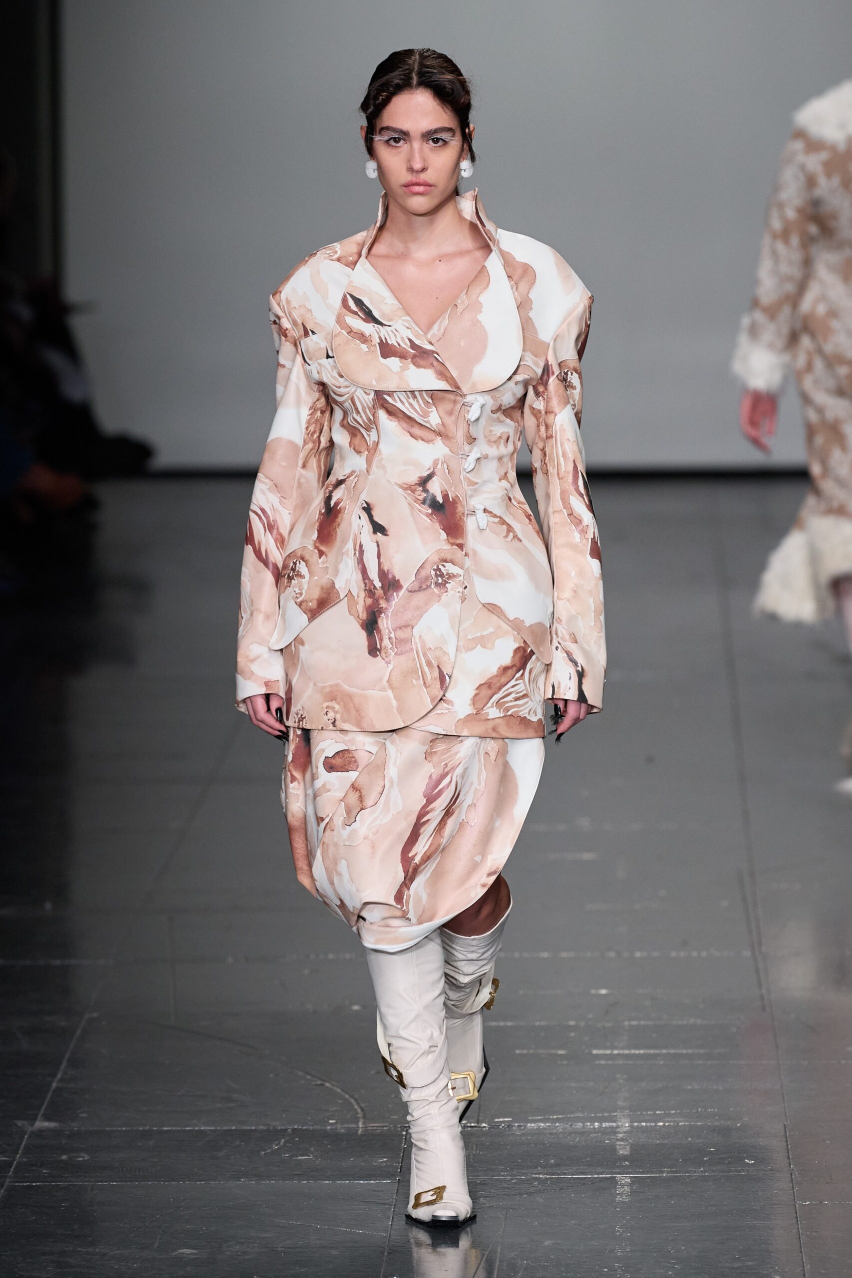 Yuhan Wang F/W 22 Look 15