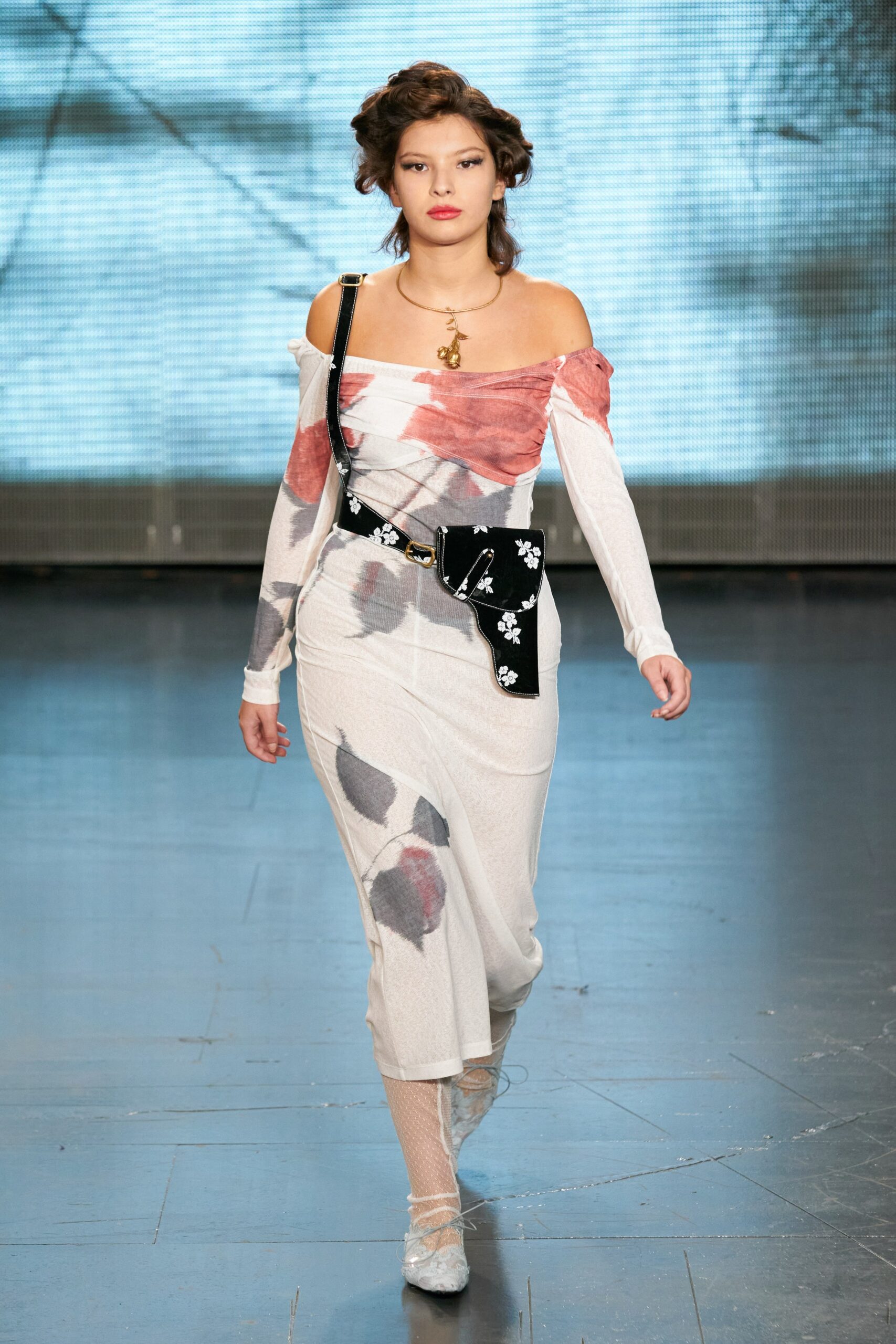 Yuhan Wang S/S 22 Look 15