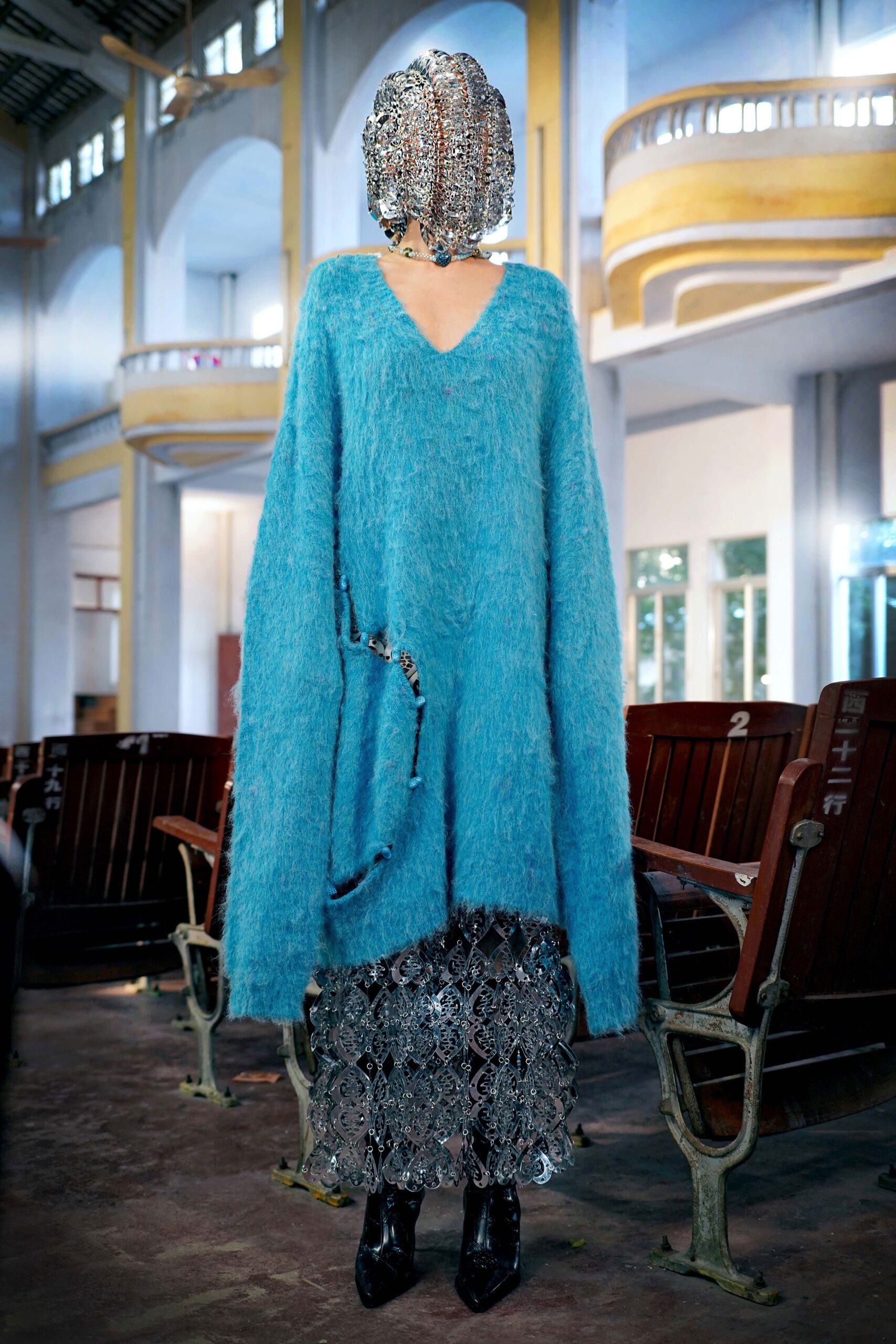 Yueqi Qi Shanghai F/W 22 Look 15