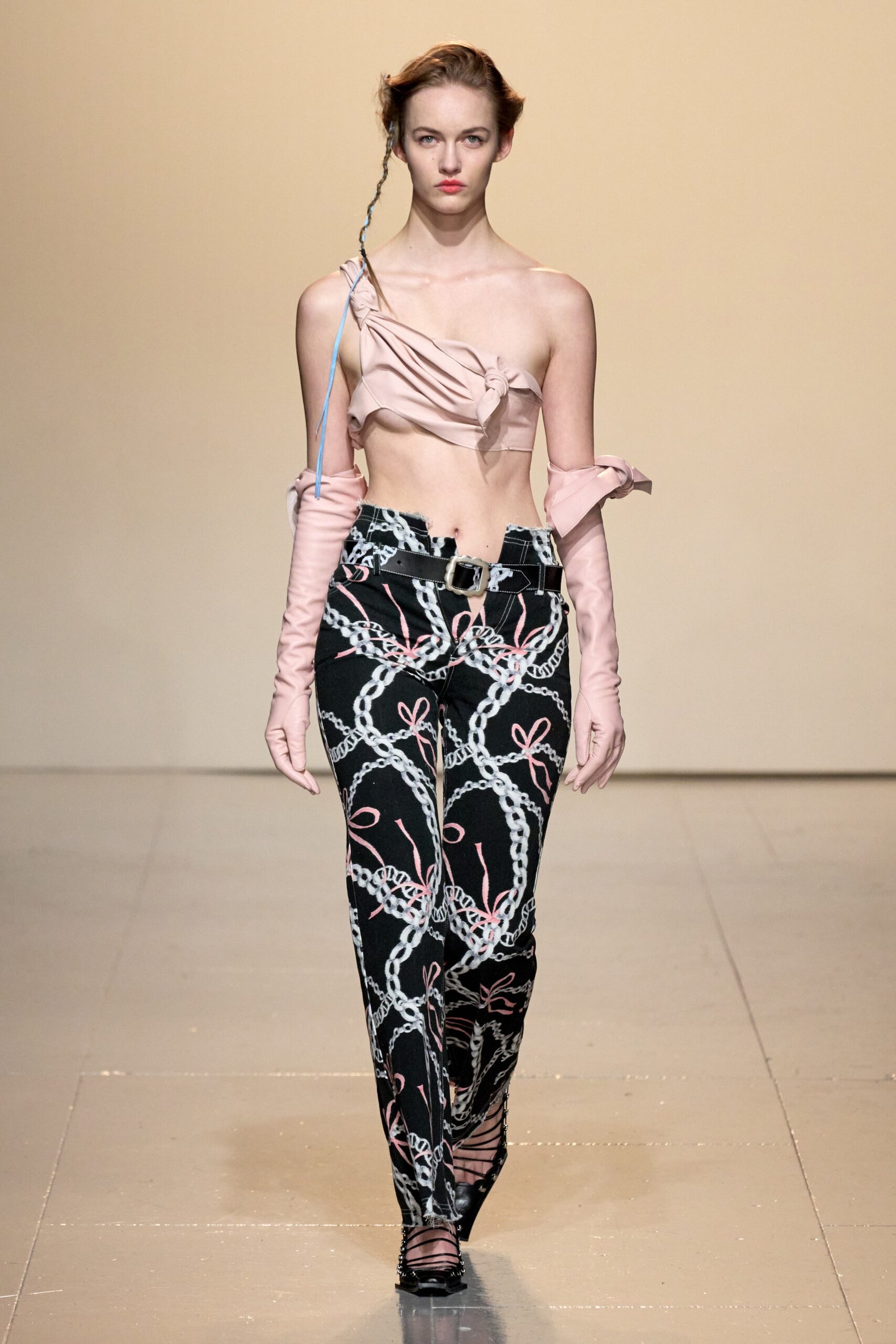 Yuhan Wang F/W 23 Look 15