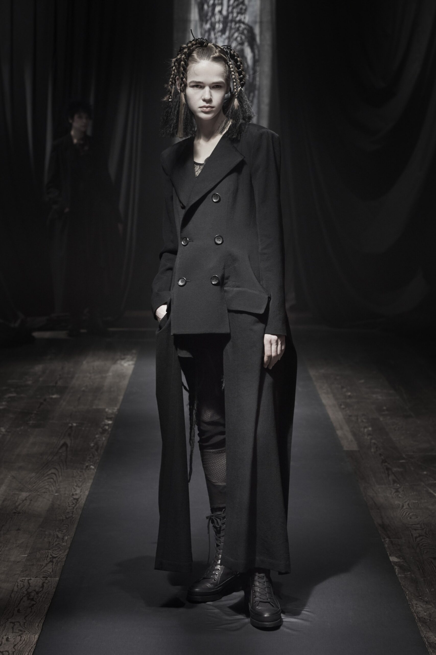 Yohji Yamamoto F/W 21 Look 16