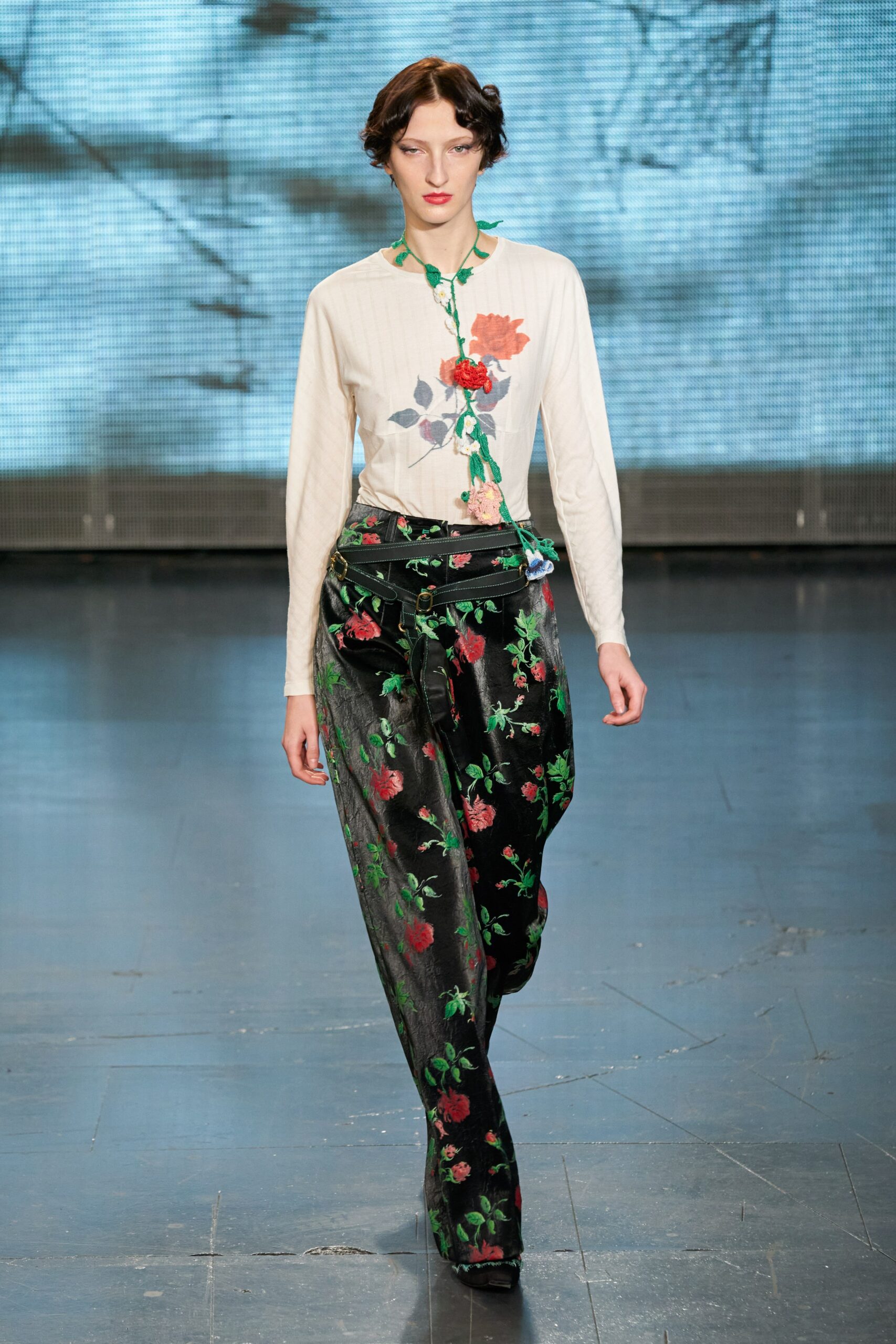 Yuhan Wang S/S 22 Look 16