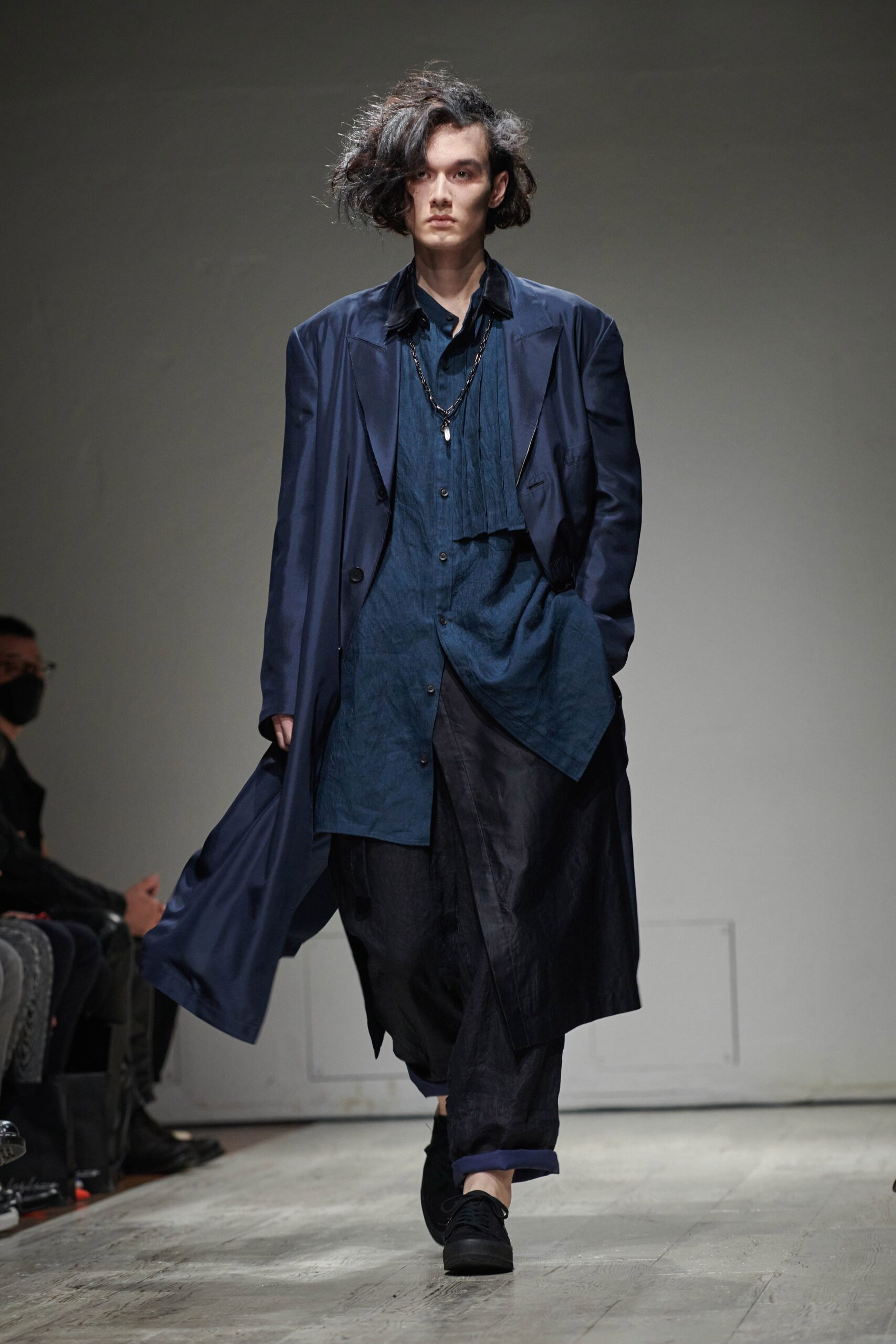 Yohji Yamamoto S/S 23 Menswear Look 16
