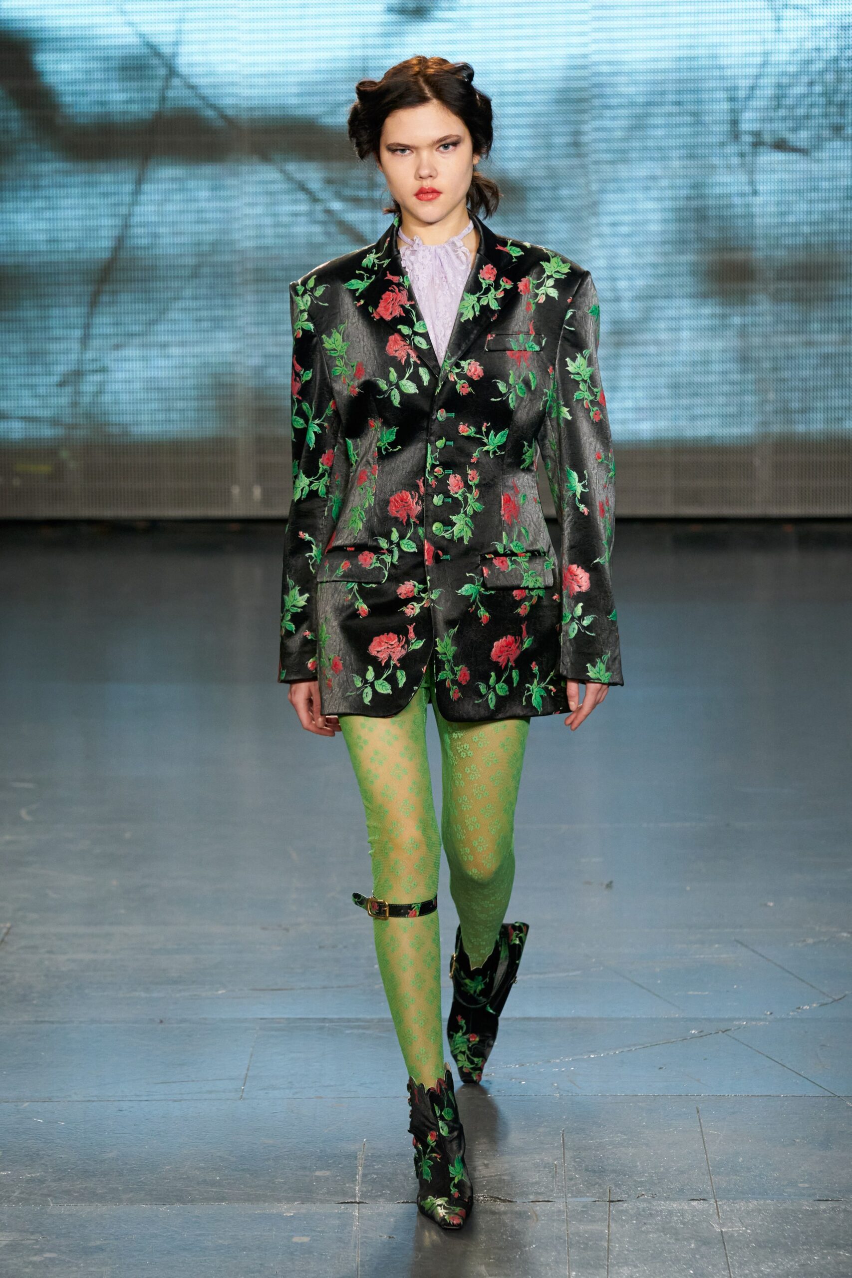 Yuhan Wang S/S 22 Look 17