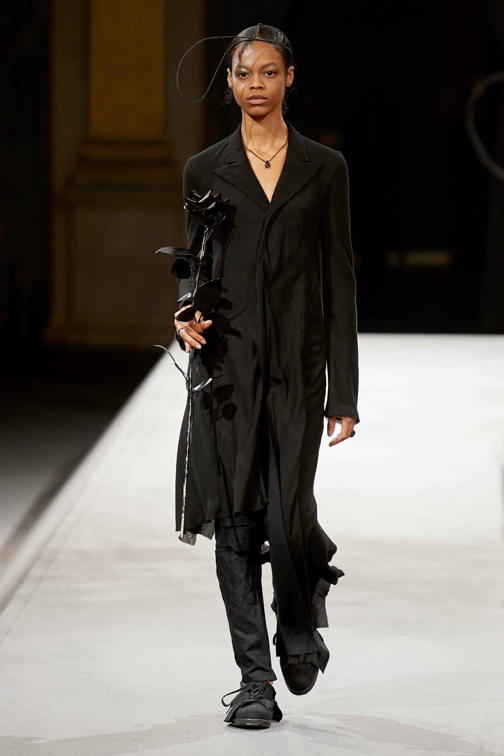 Yohji Yamamoto F/W 22 Look 17