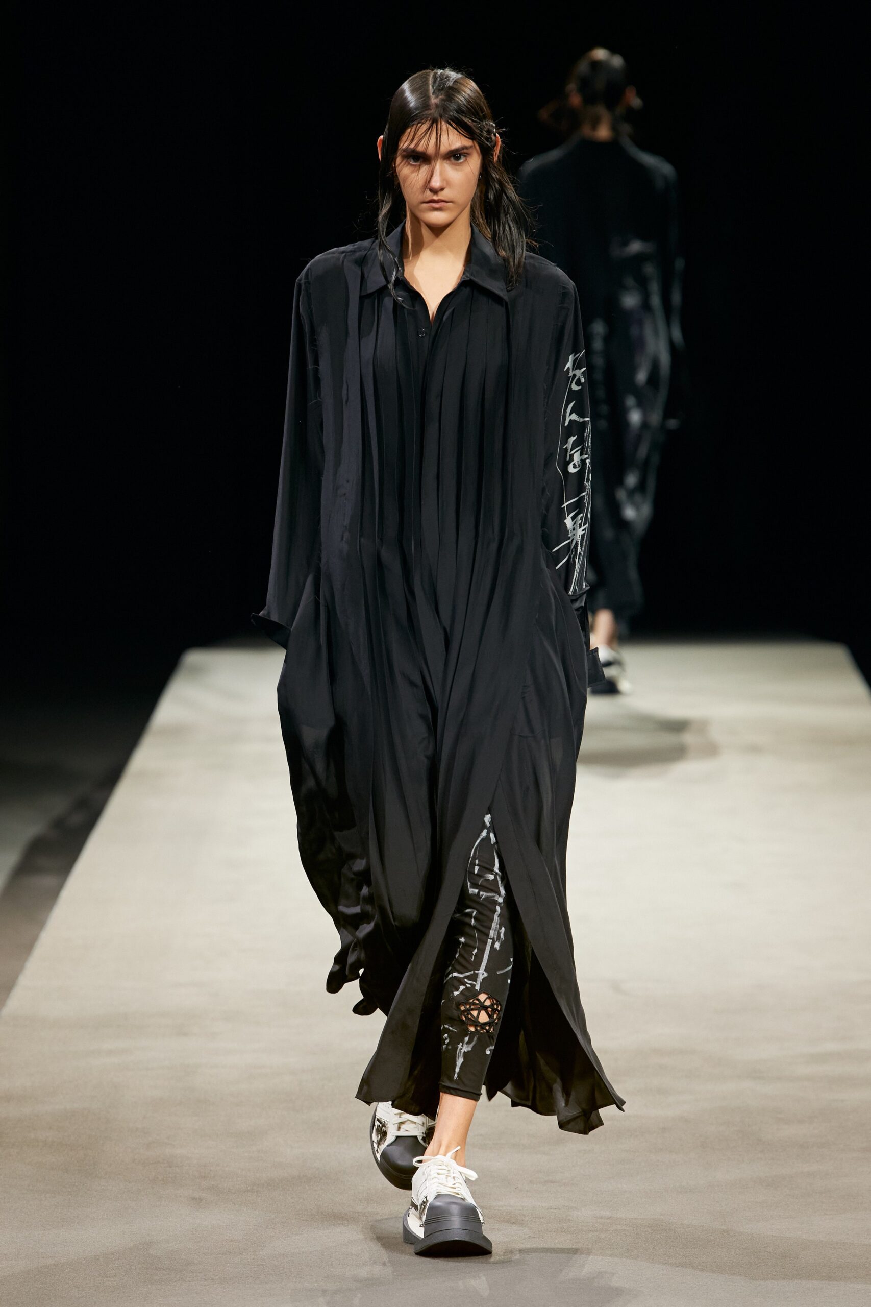 Yohji Yamamoto S/S 23 Look 17