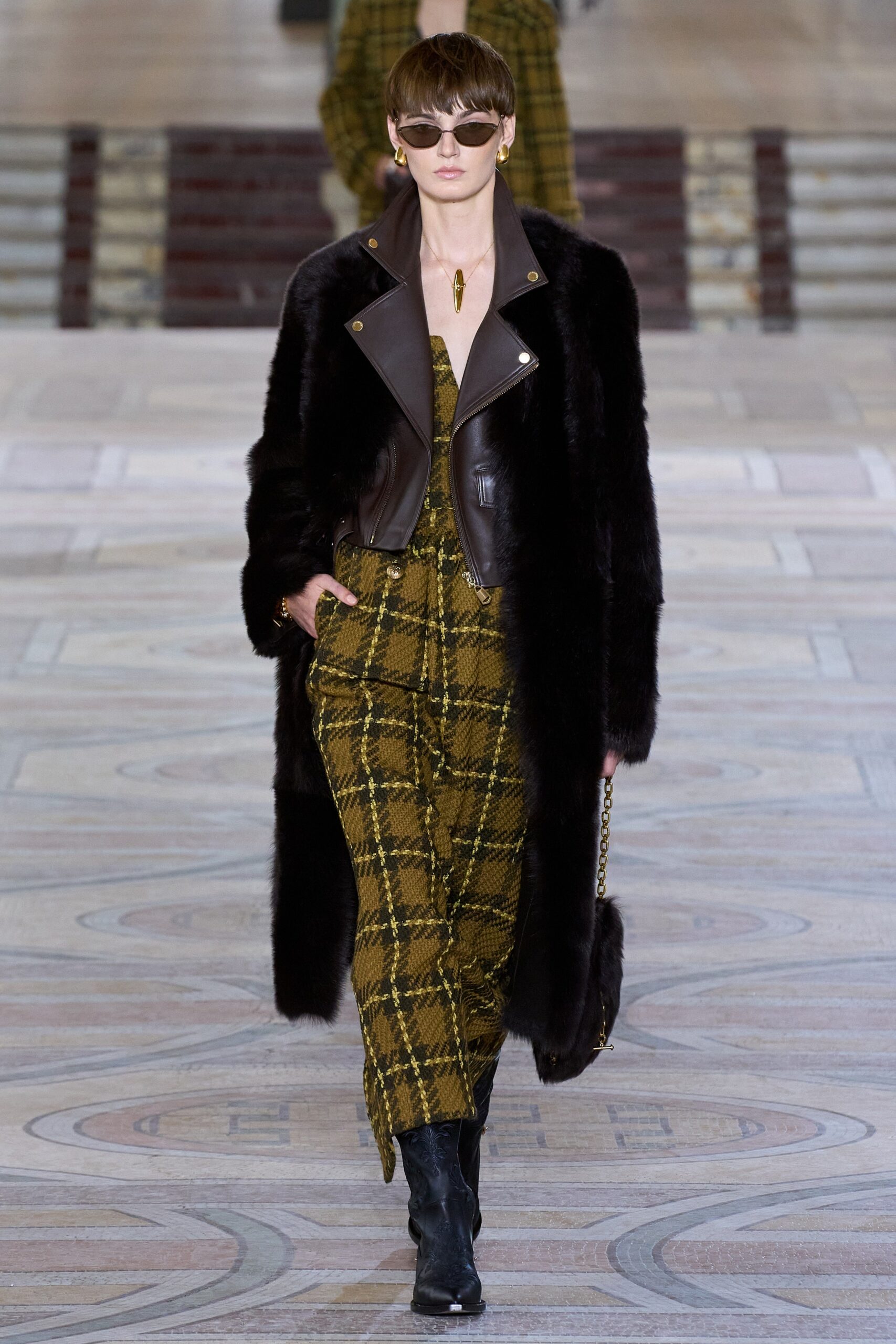 Zimmermann F/W 23 Look 17