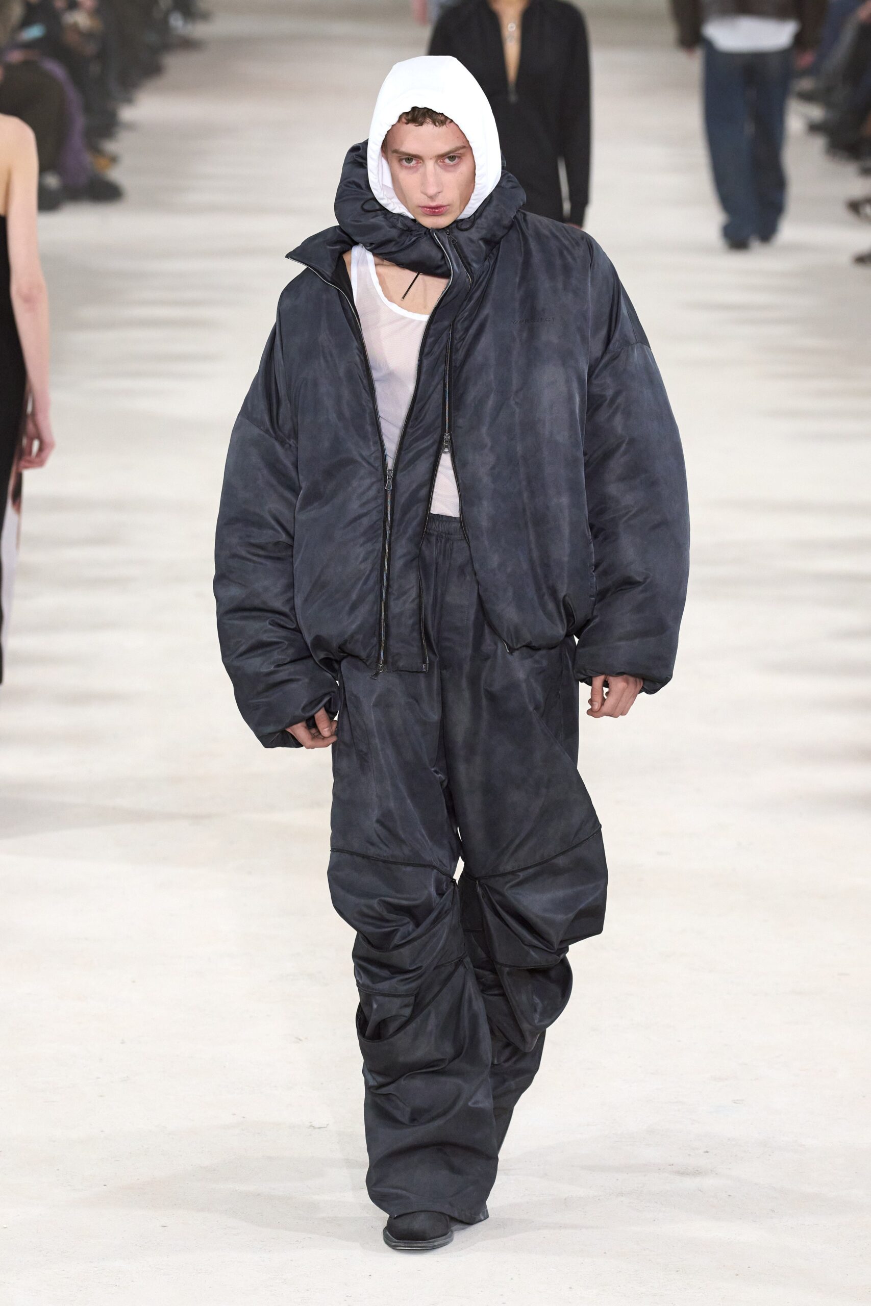 Y/Project F/W 23 Look 18
