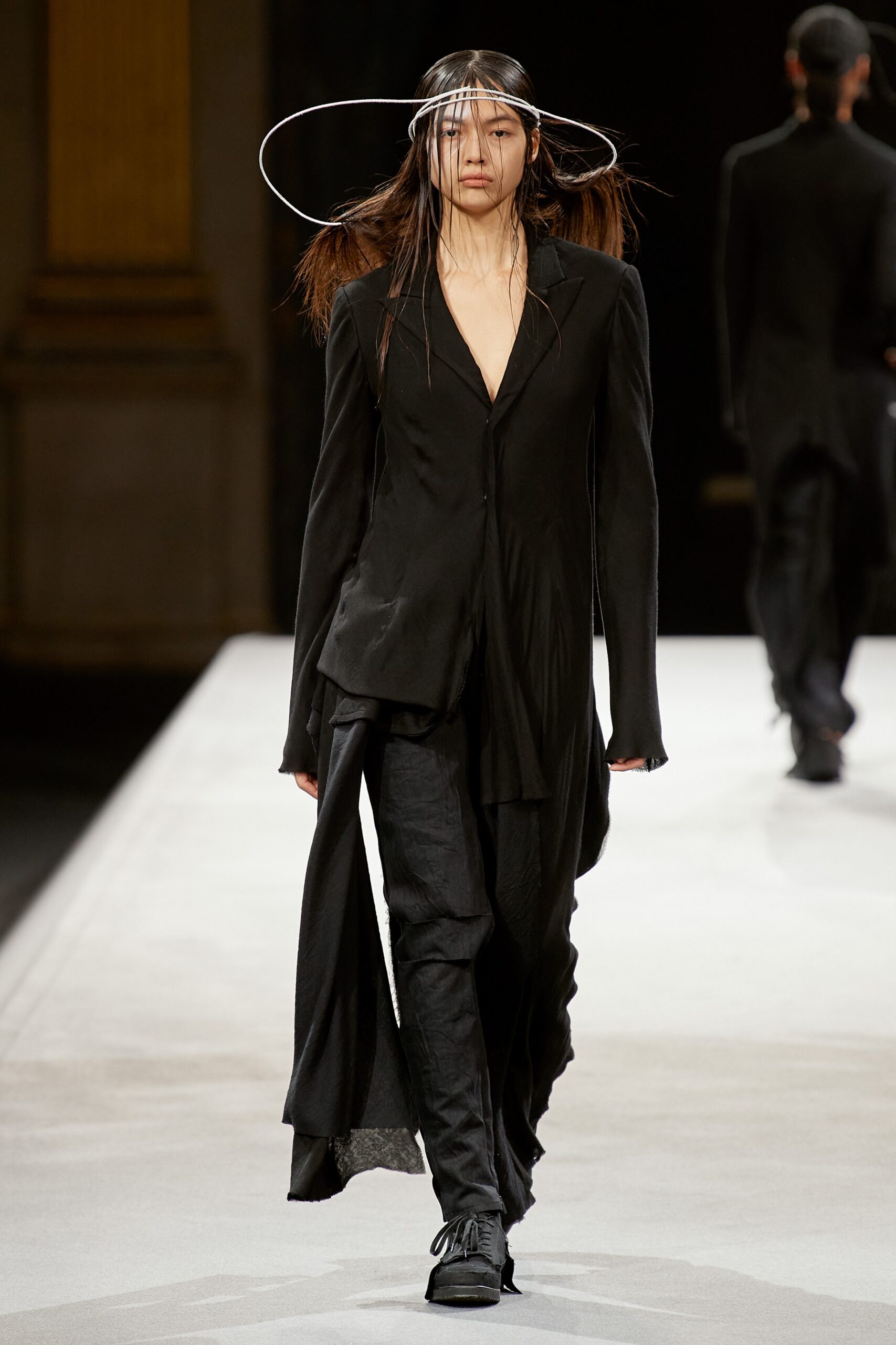 Yohji Yamamoto F/W 22 Look 18