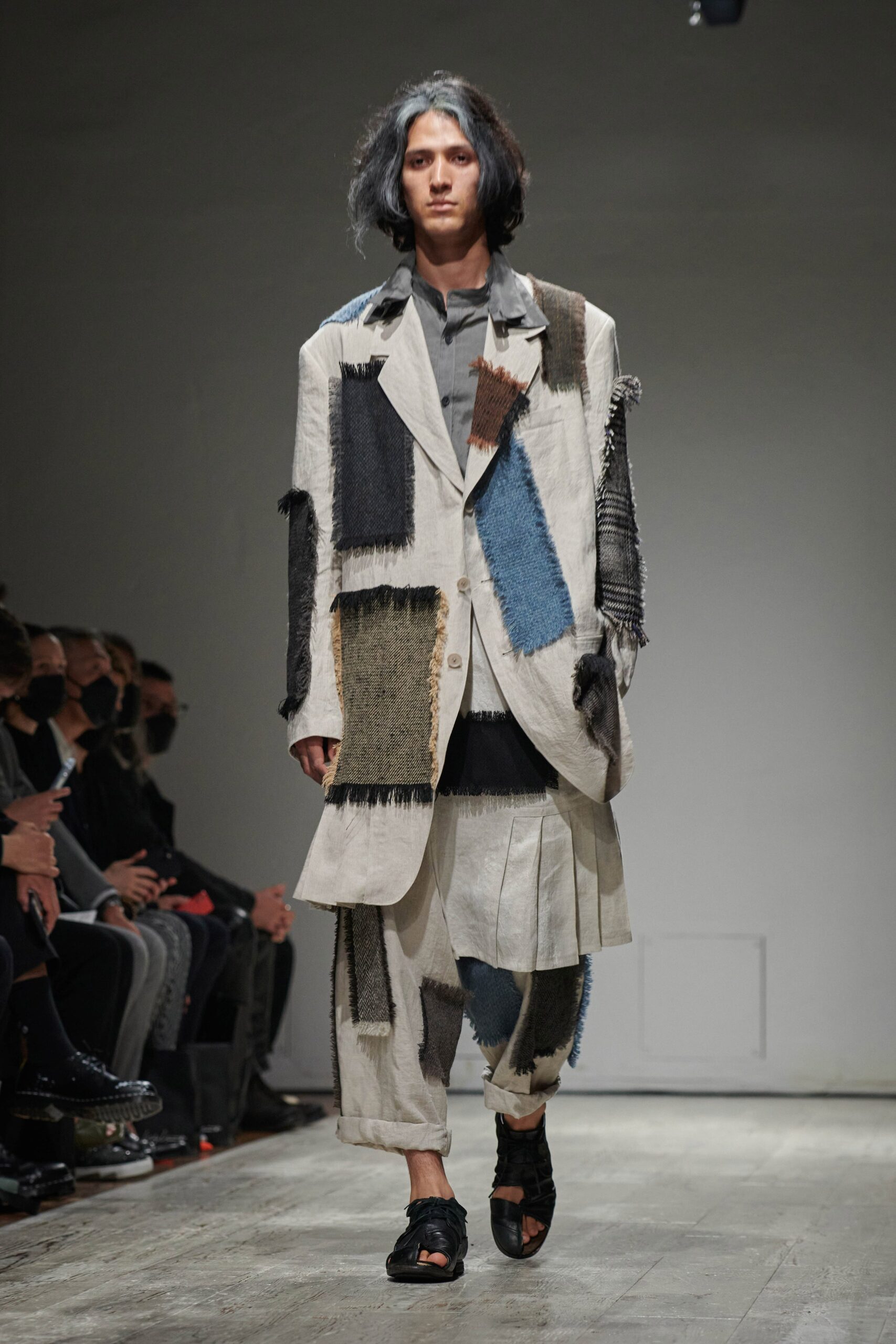 Yohji Yamamoto S/S 23 Menswear Look 18