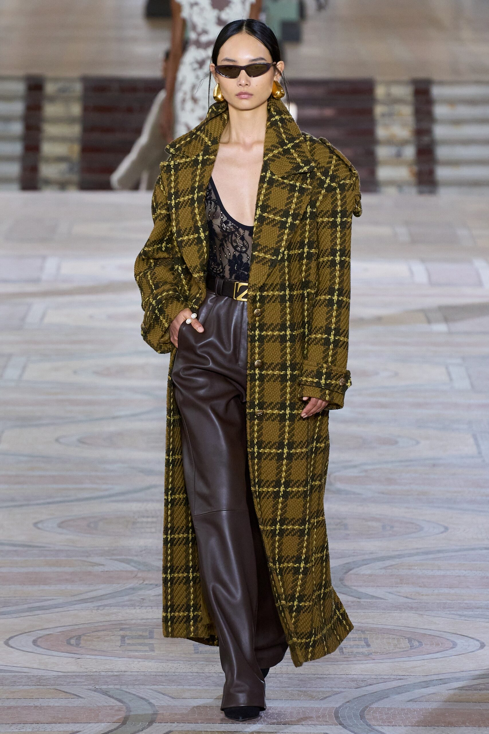 Zimmermann F/W 23 Look 18