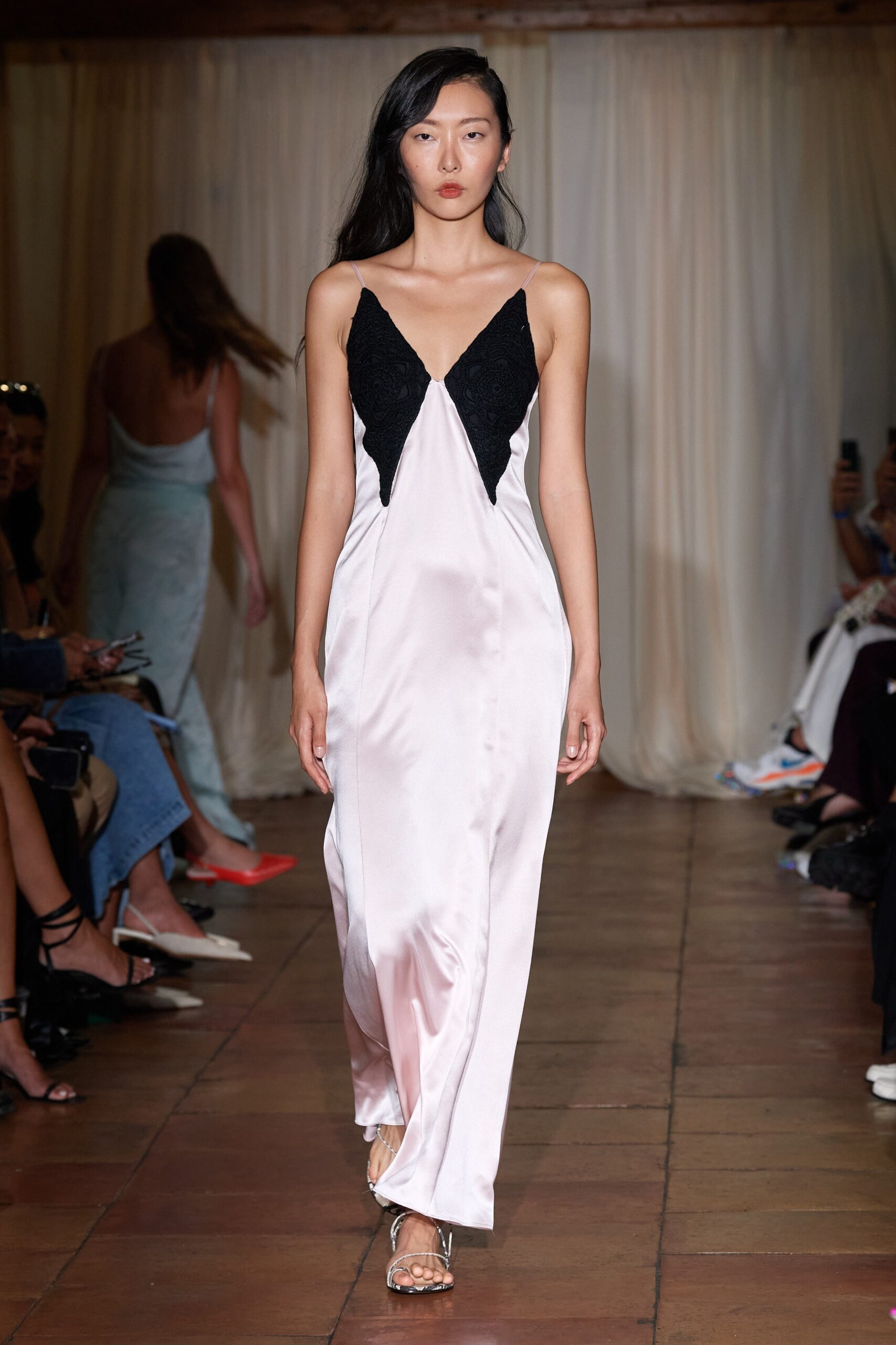 Alejandra Alonso Rojas S/S 24 Look 205