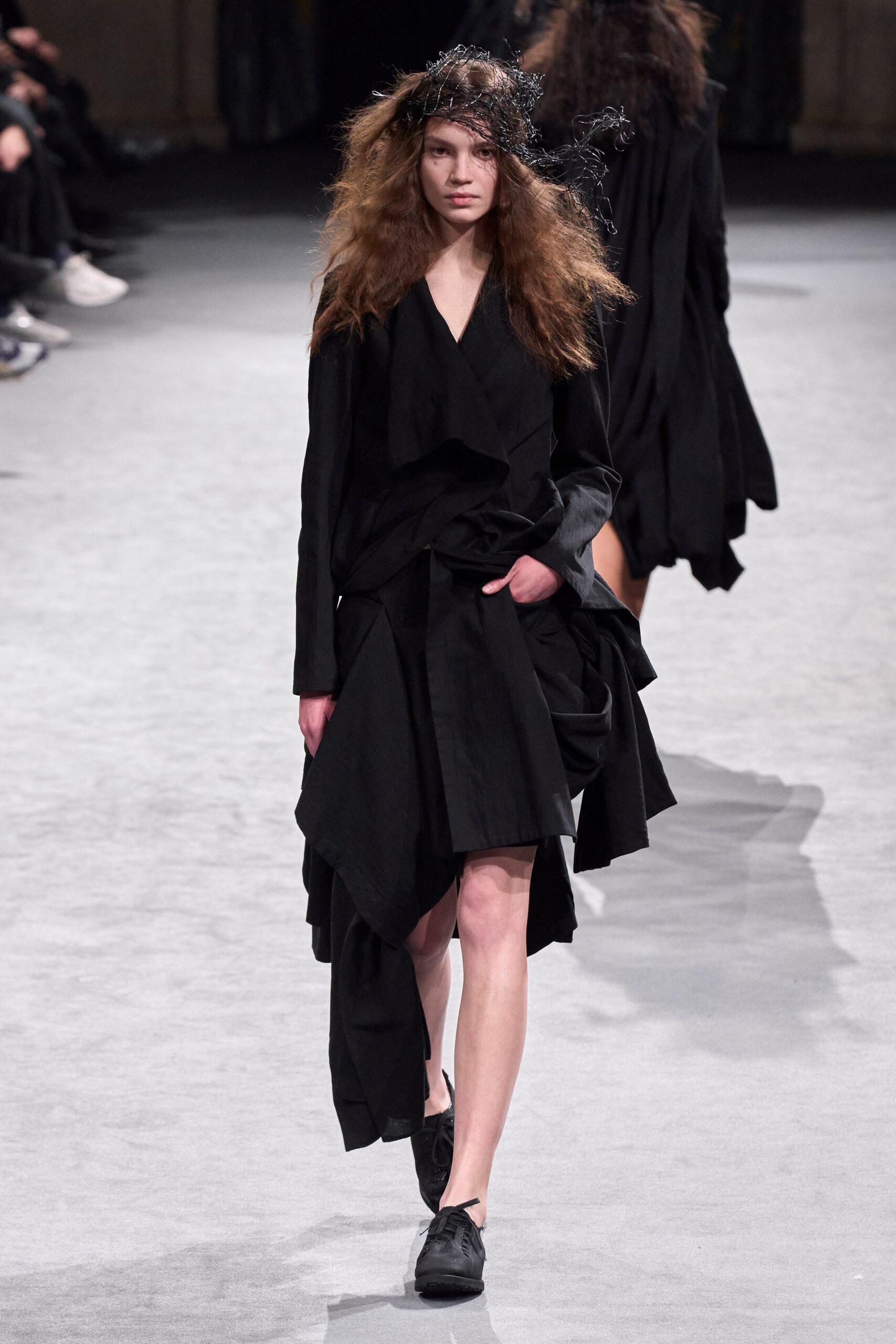 Yohji Yamamoto F/W 23 Look 19