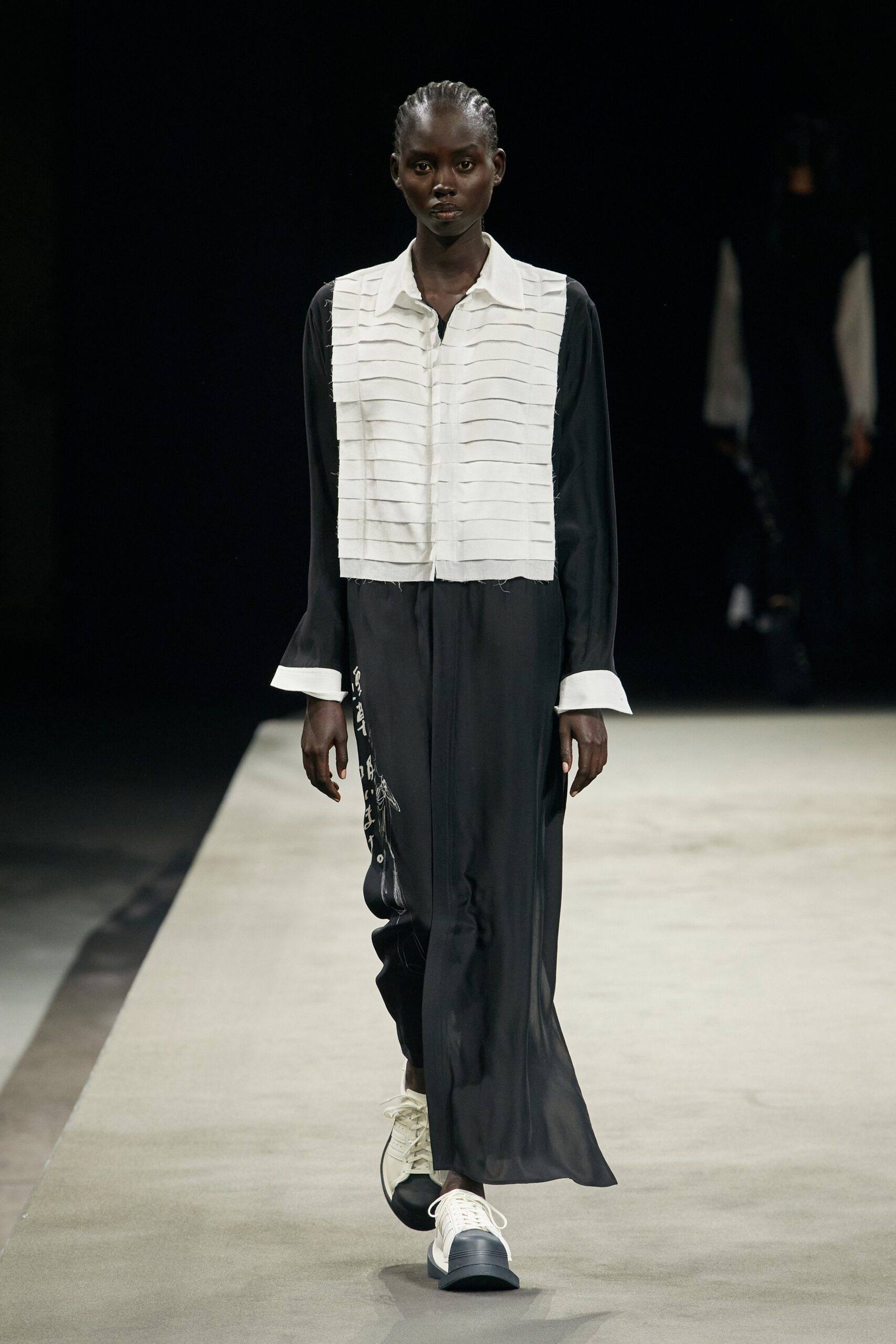 Yohji Yamamoto S/S 23 Look 19
