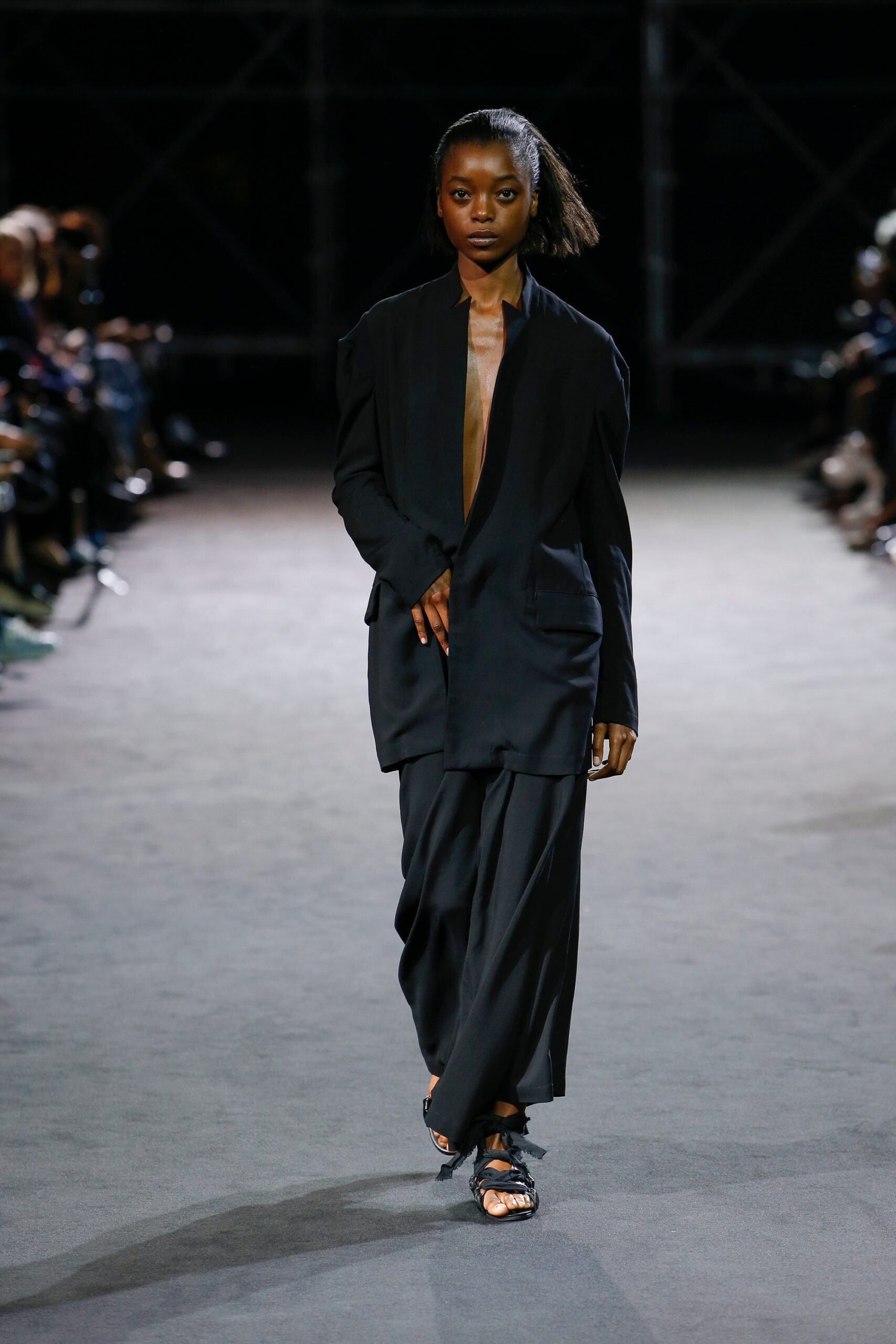 Yohji Yamamoto S/S 19 Look 1