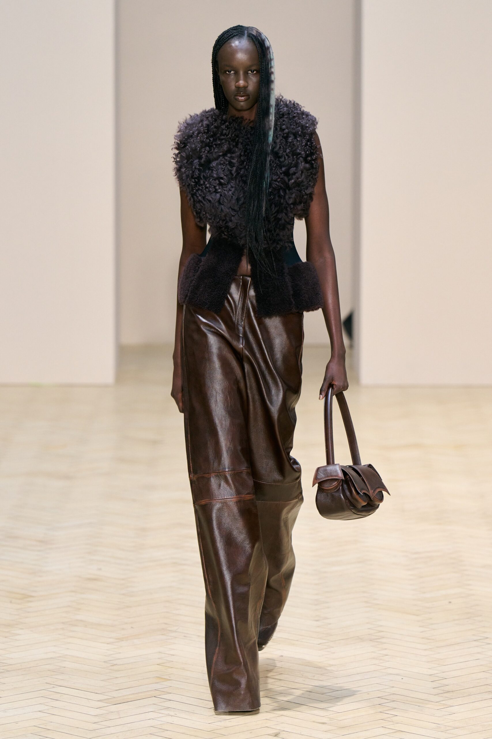 16Arlington F/W 22 Look 20