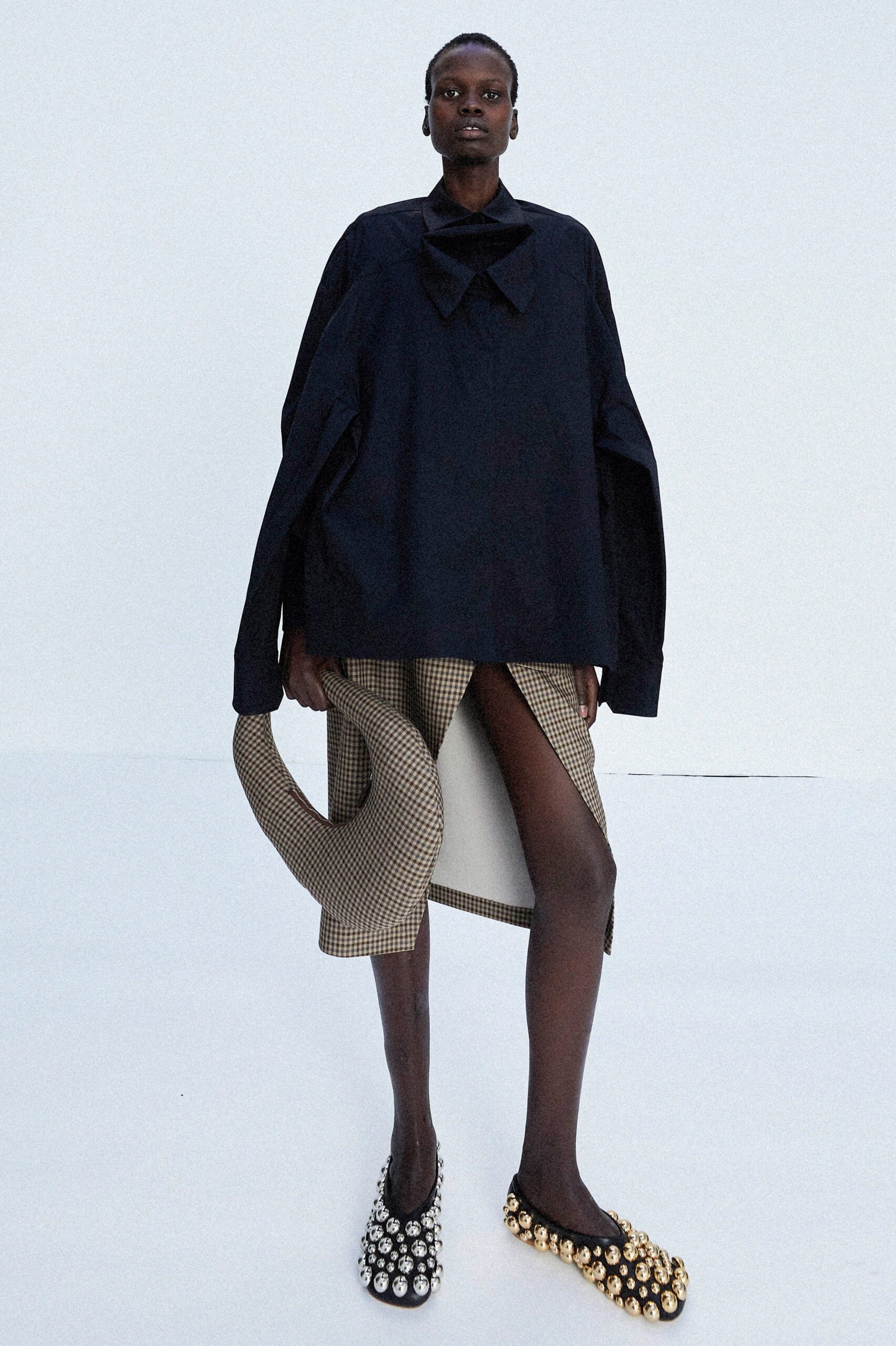 A.W.A.K.E. MODE Resort 23 Look 360