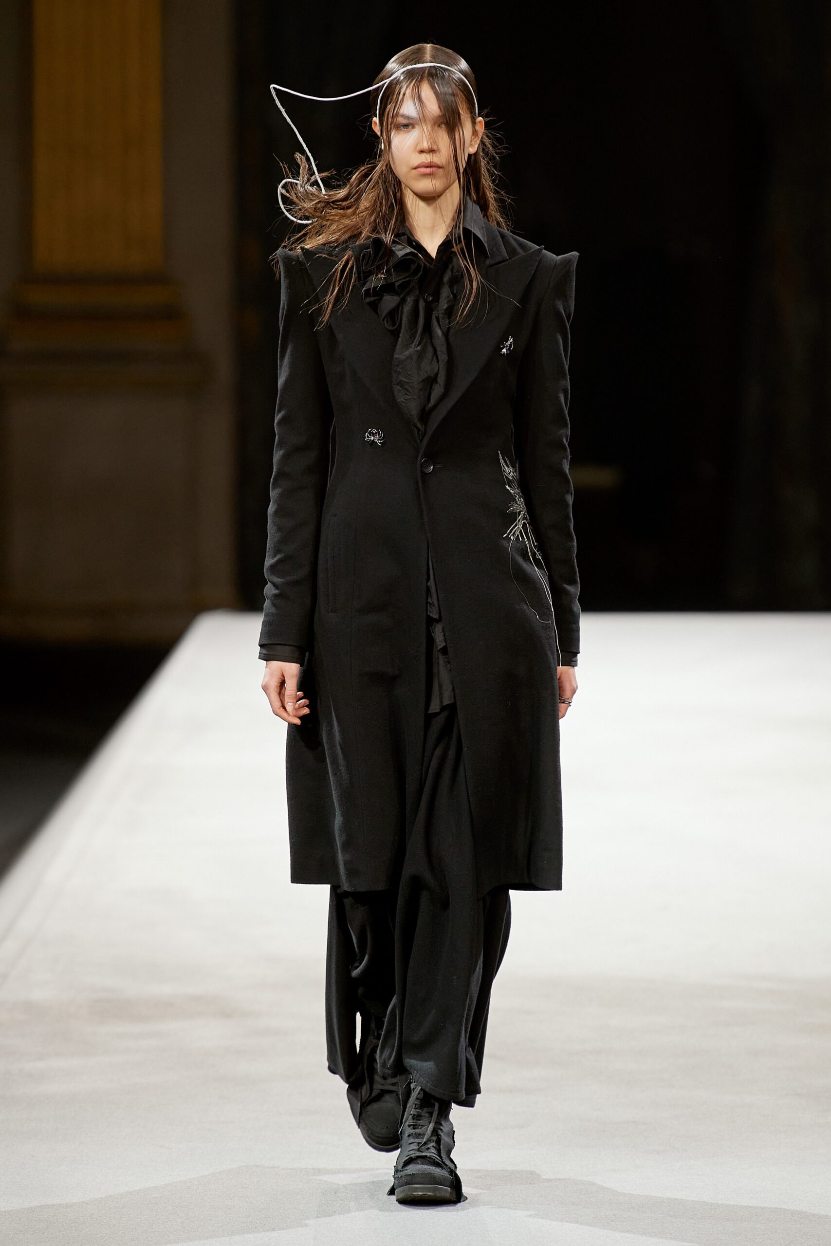 Yohji Yamamoto F/W 22 Look 20