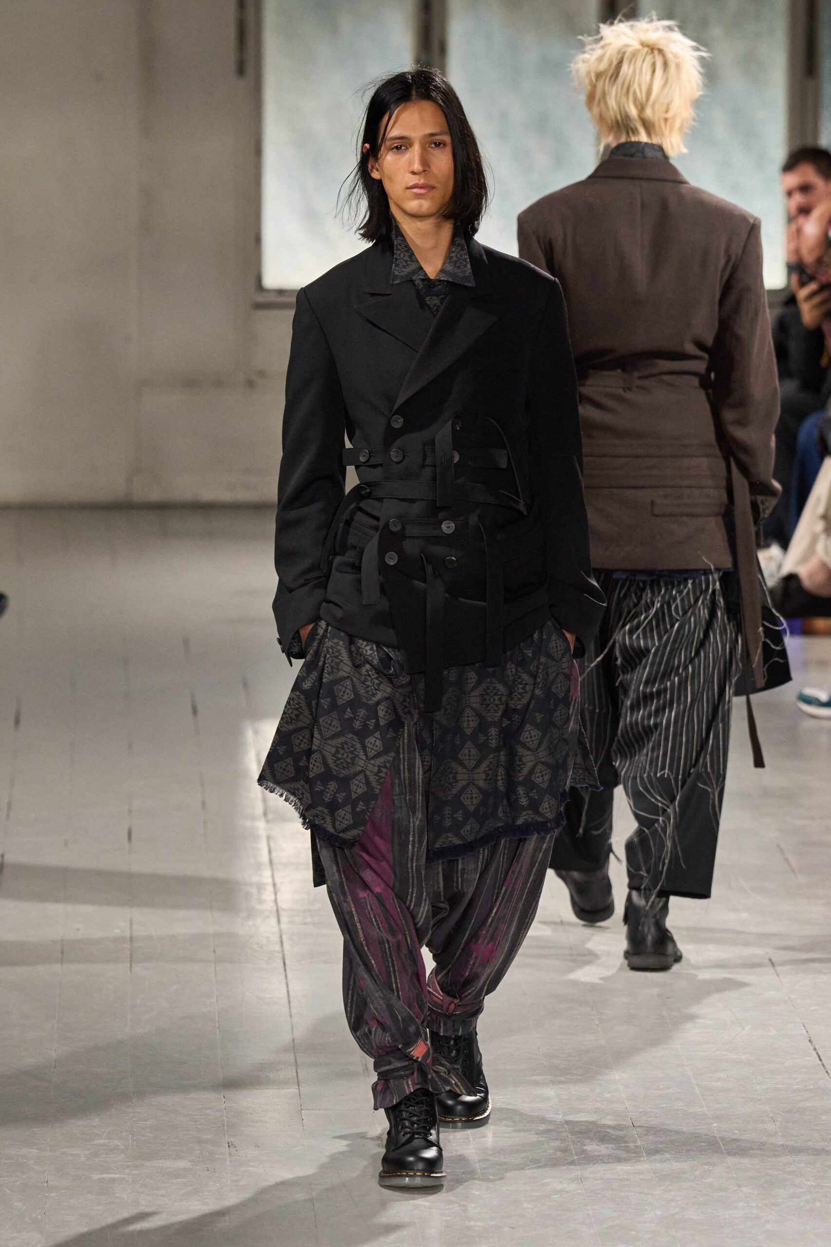Yohji Yamamoto F/W 23 Menswear Look 20