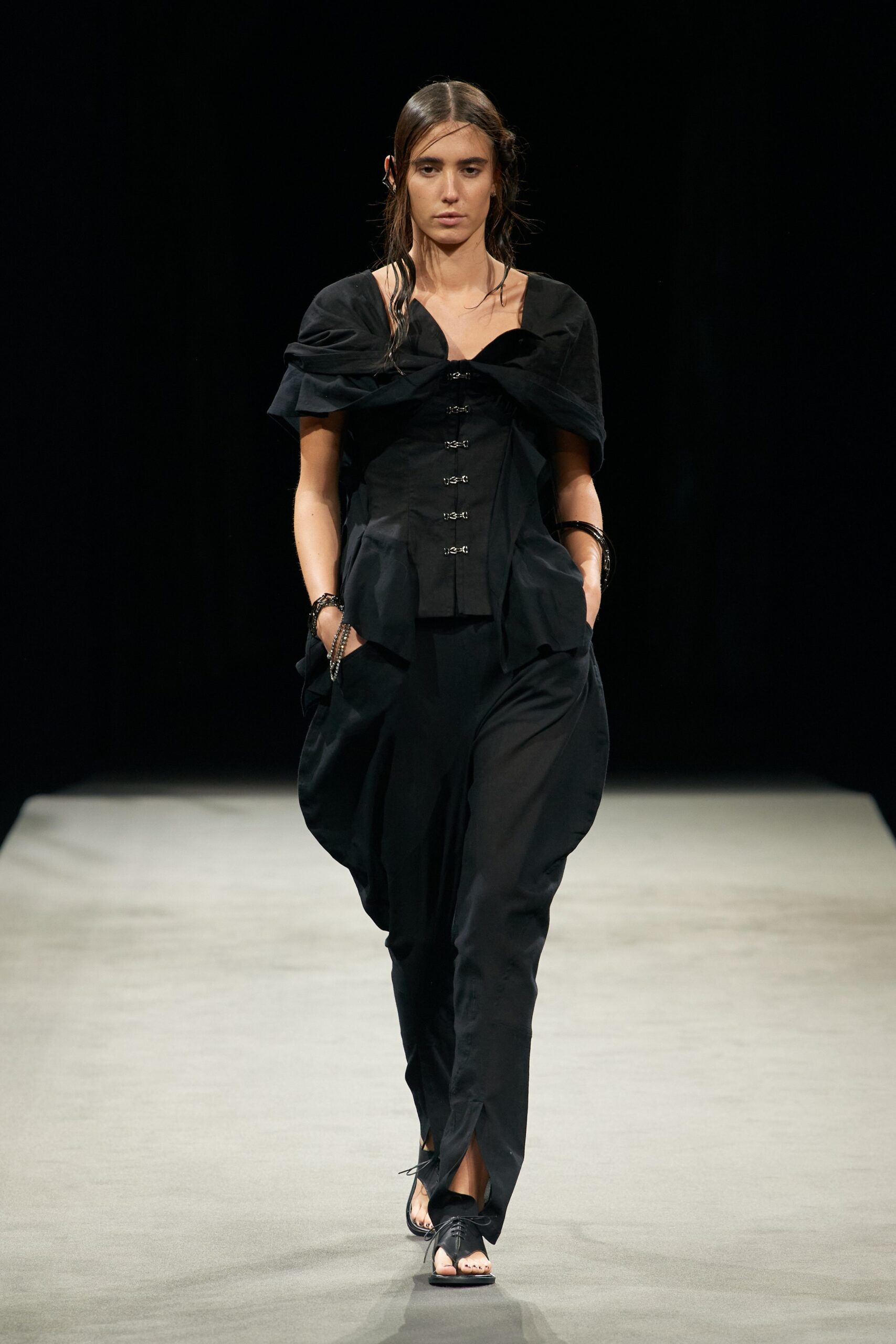 Yohji Yamamoto S/S 23 Look 20