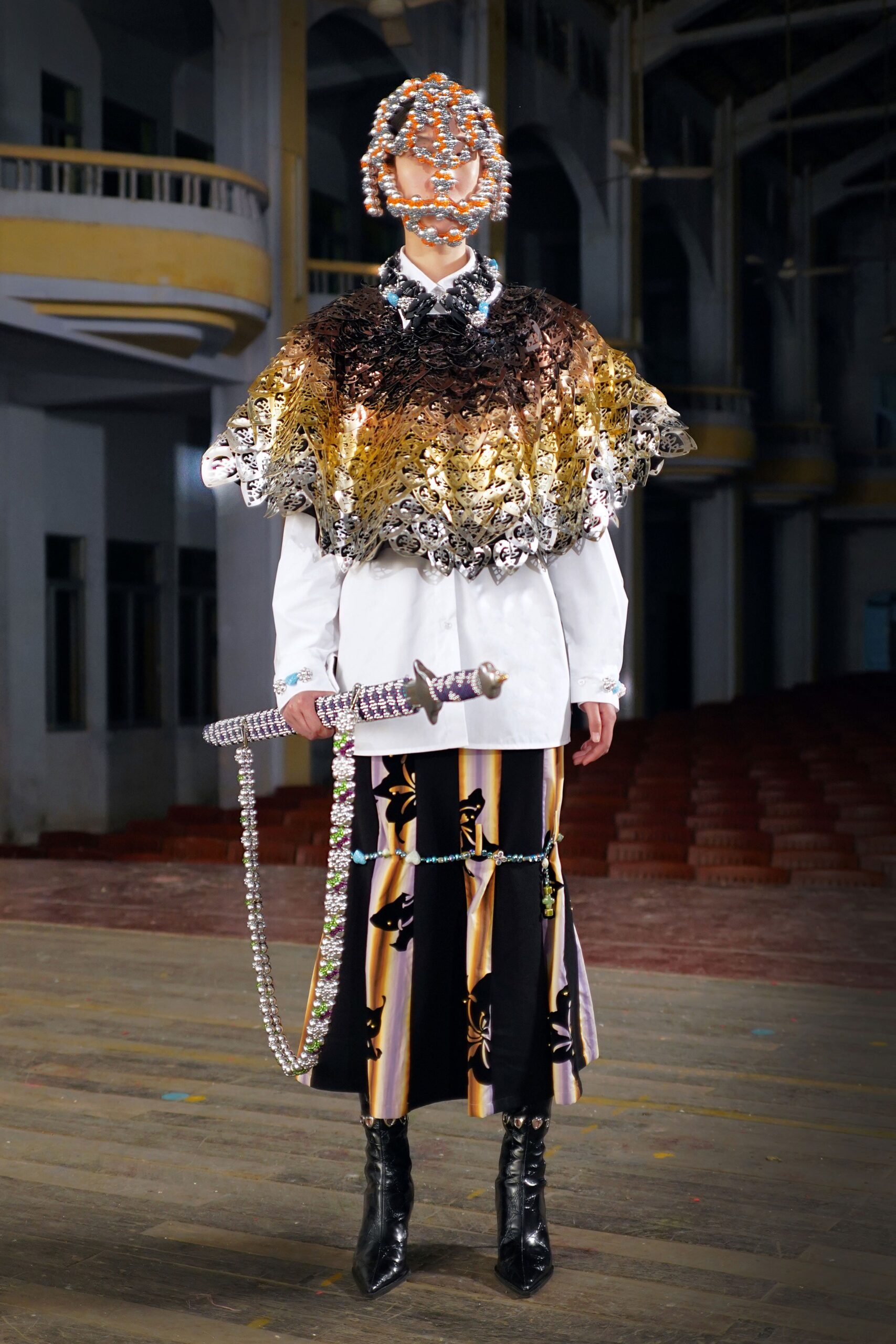 Yueqi Qi Shanghai F/W 22 Look 20
