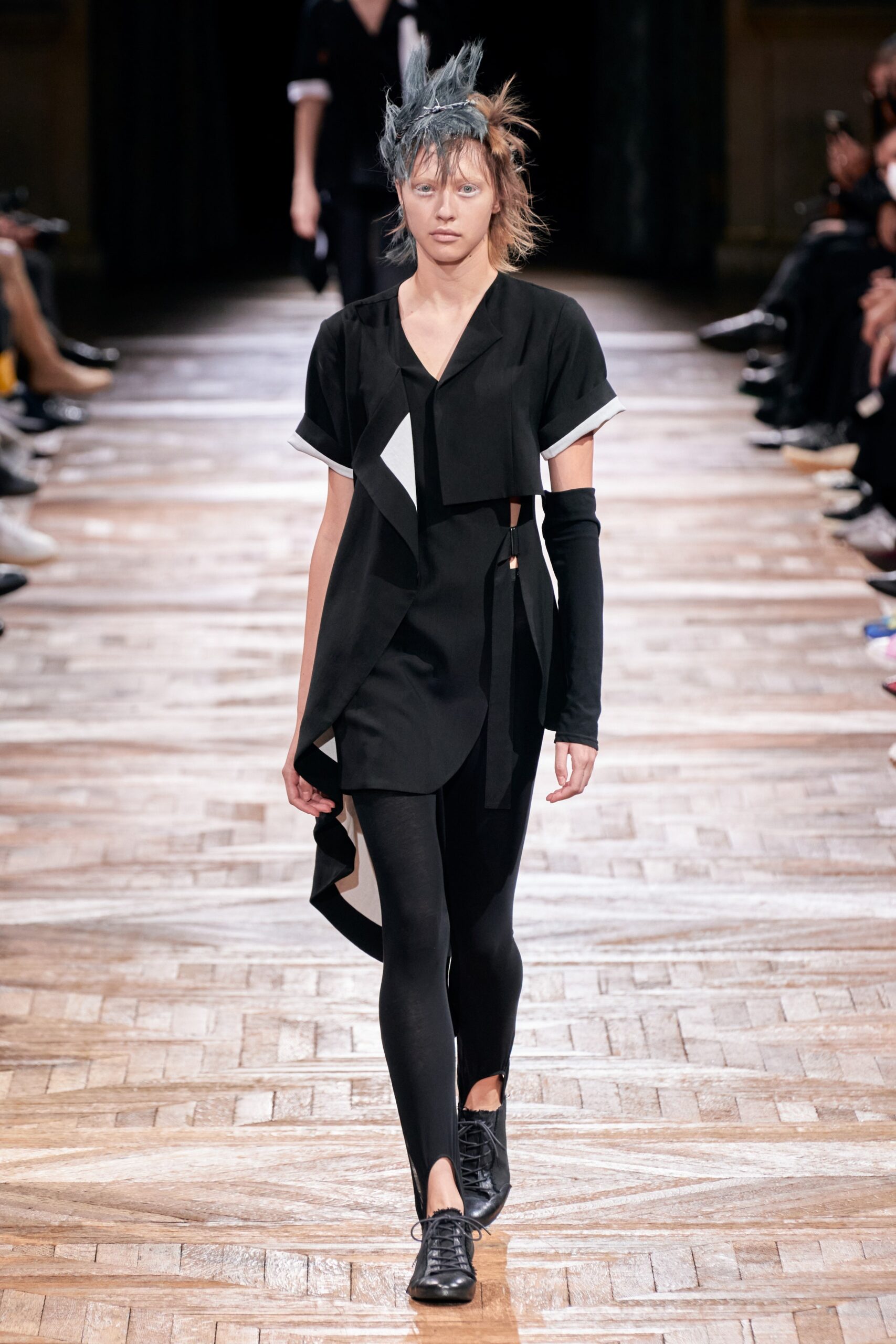 Yohji Yamamoto S/S 22 Look 21
