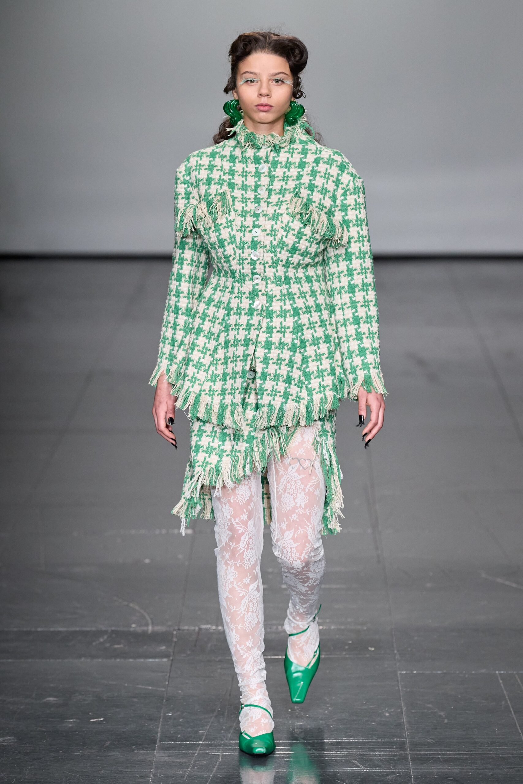 Yuhan Wang F/W 22 Look 21
