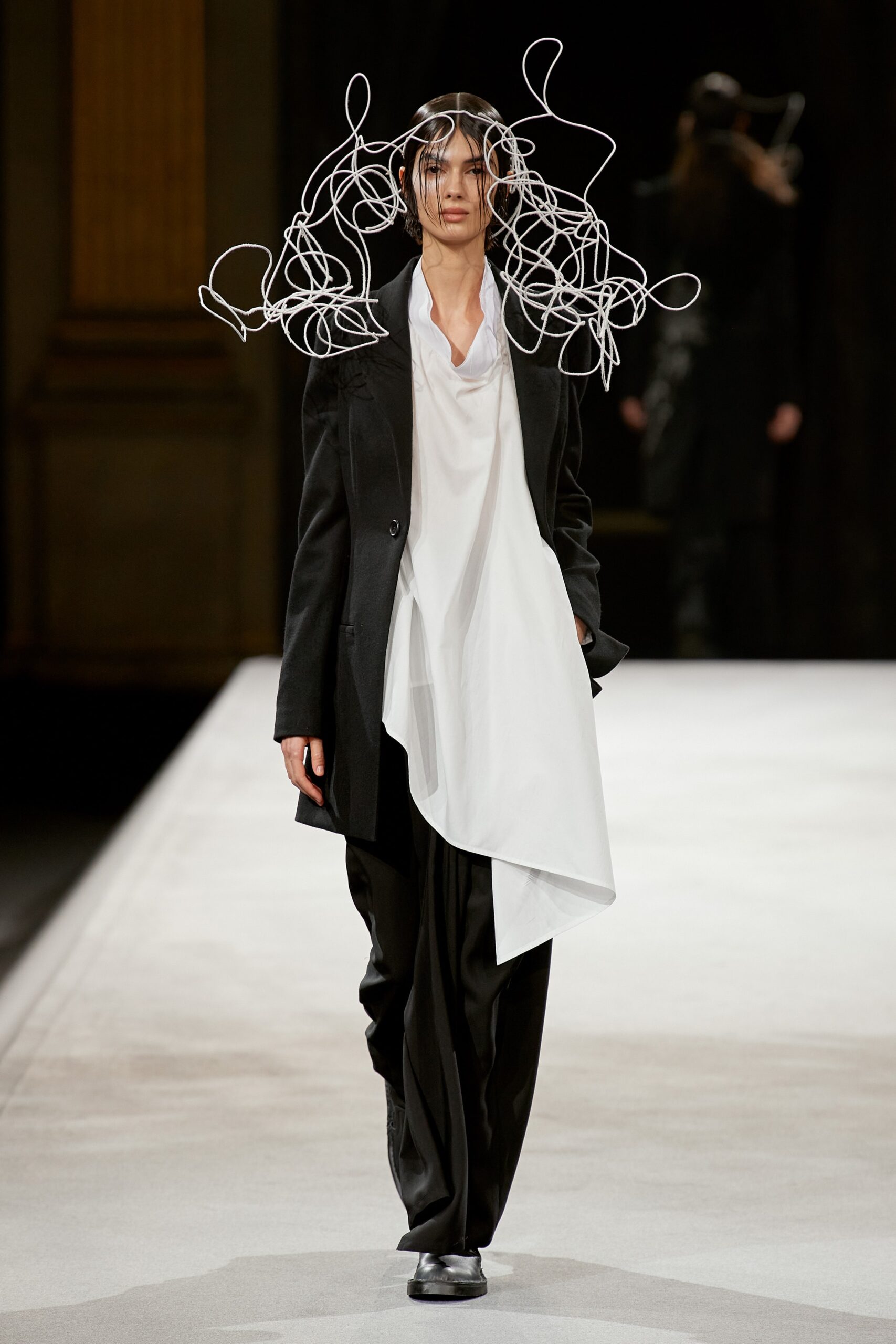 Yohji Yamamoto F/W 22 Look 21