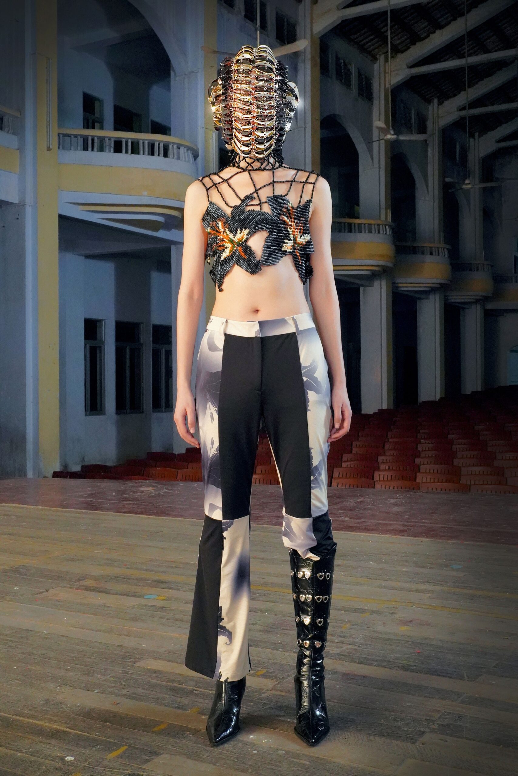 Yueqi Qi Shanghai F/W 22 Look 21