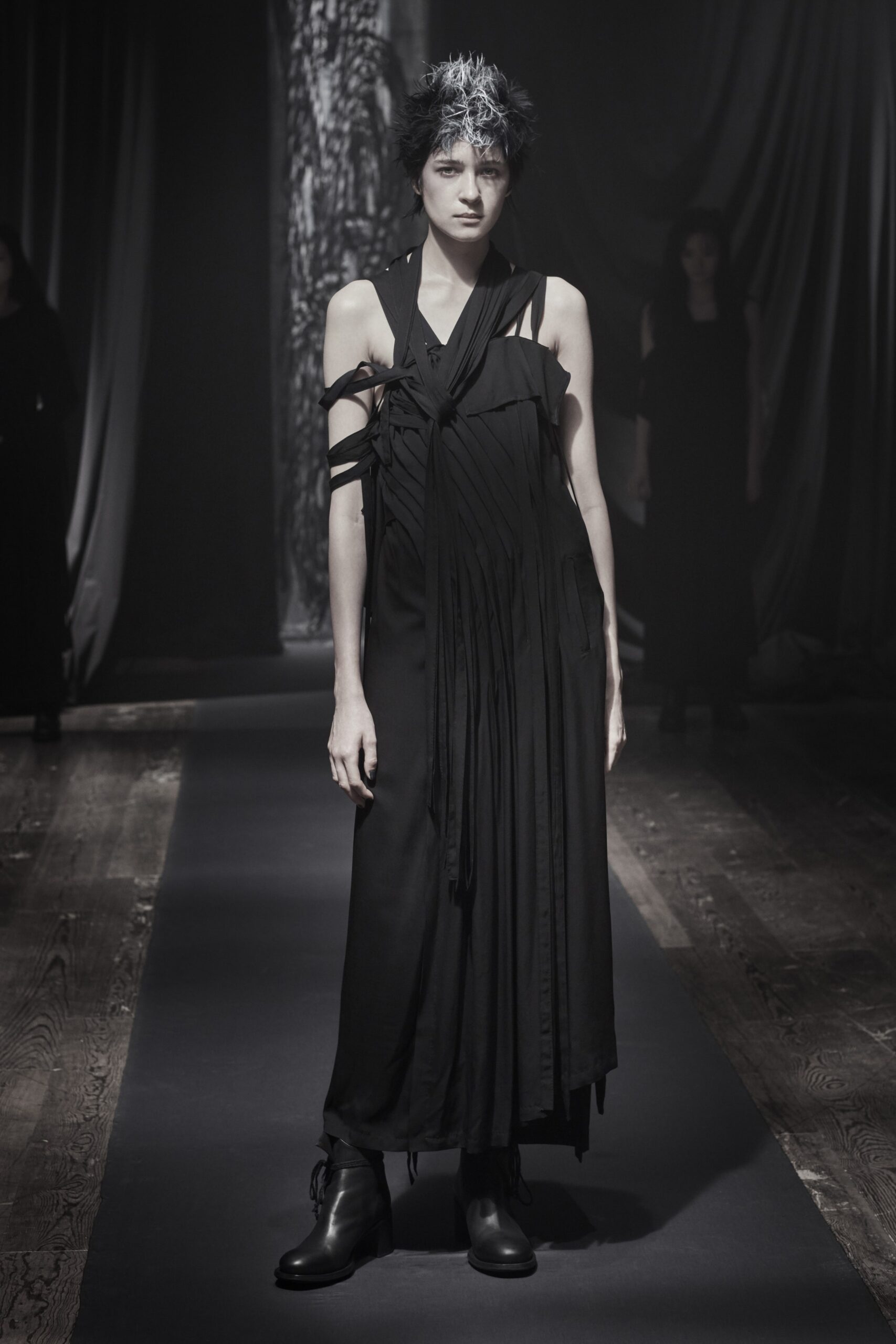 Yohji Yamamoto F/W 21 Look 22