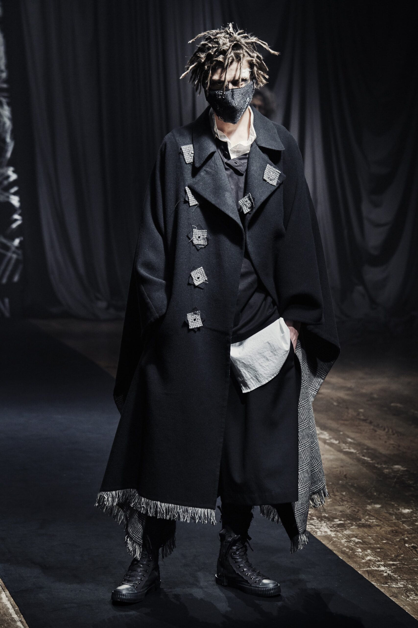 Yohji Yamamoto F/W 21 Menswear Look 22
